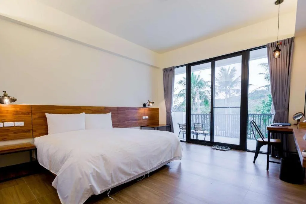 Bed in Rich Sunshine Inn