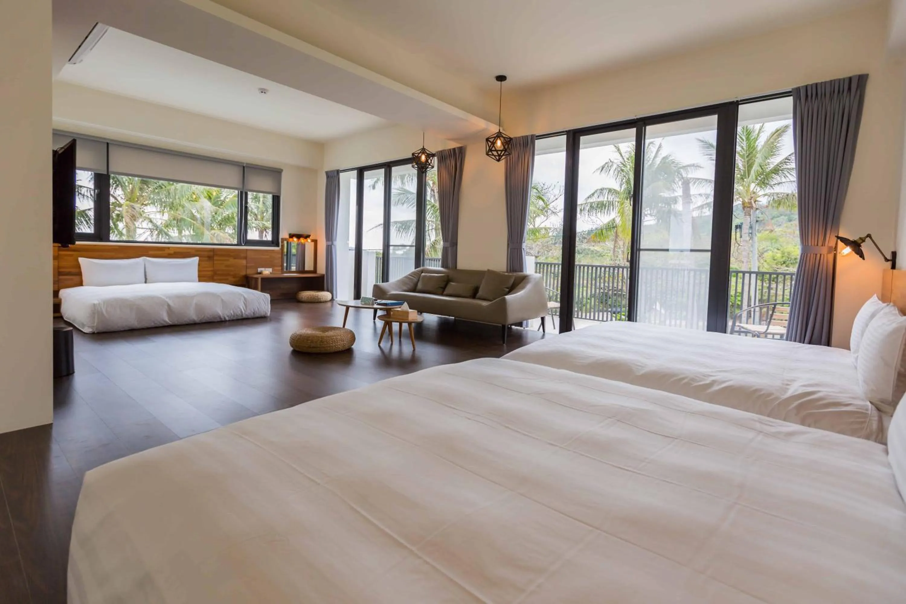 Bed in Rich Sunshine Inn