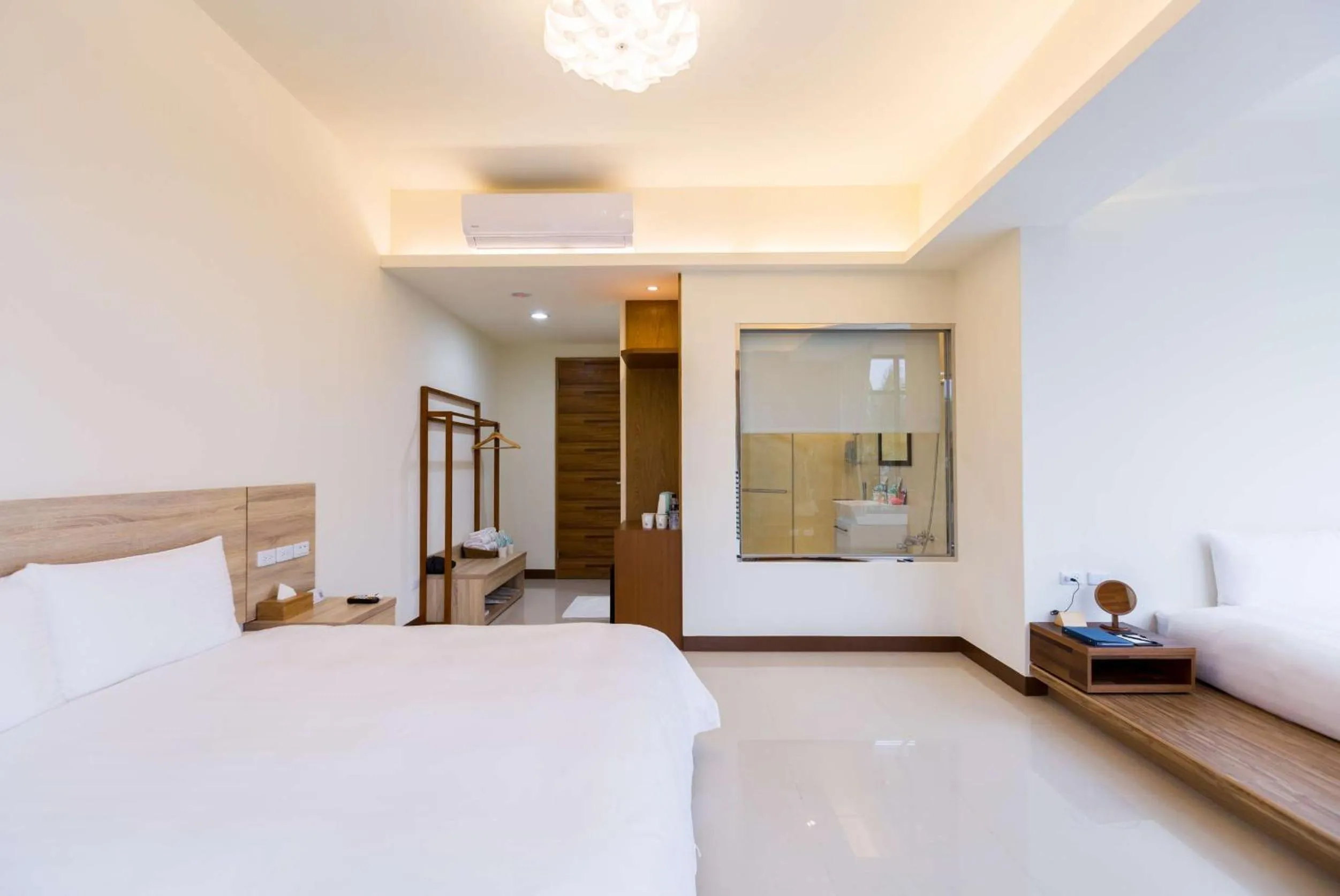 Bed in Rich Sunshine Inn