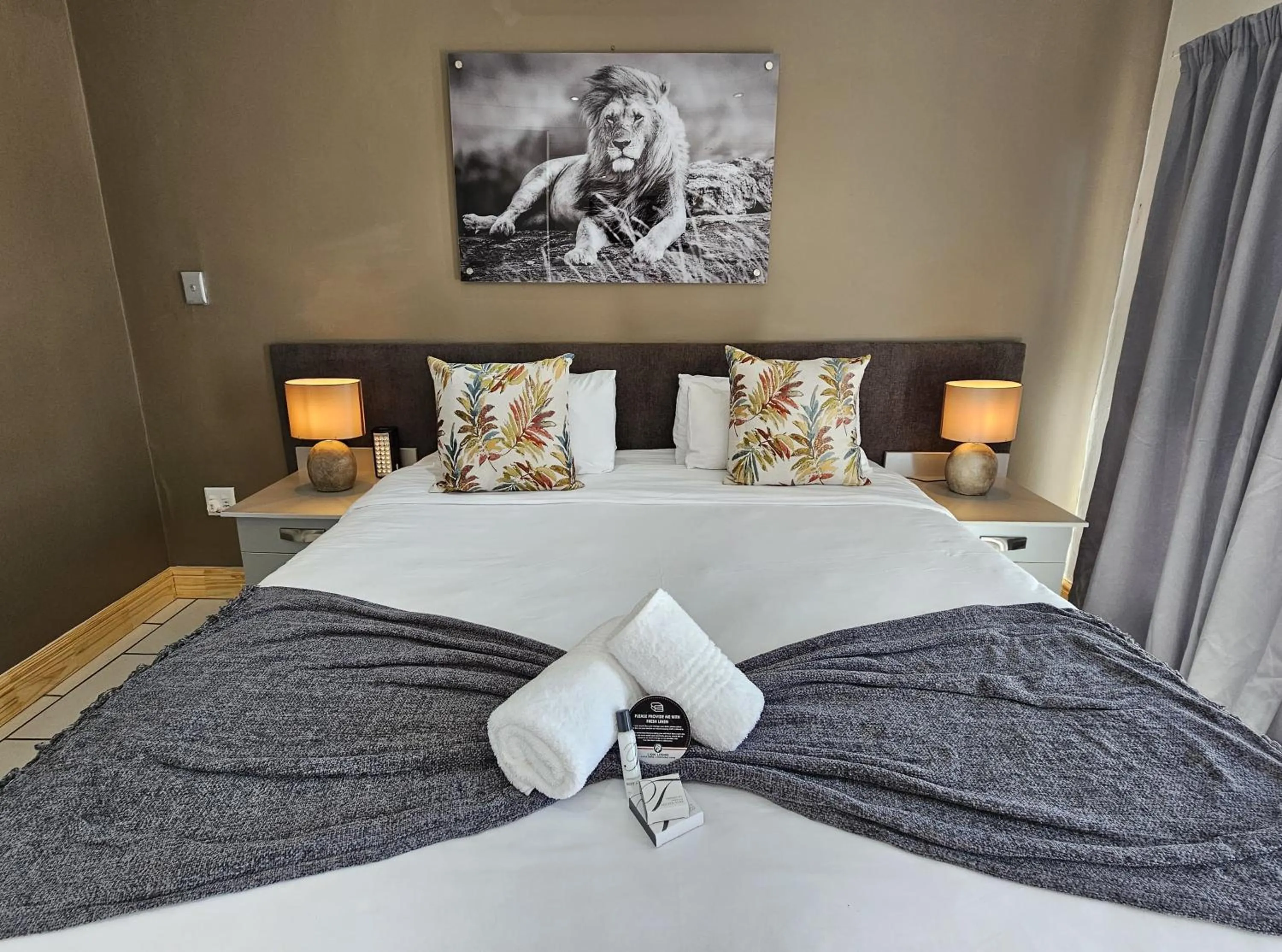 Bed in Lion Lodge