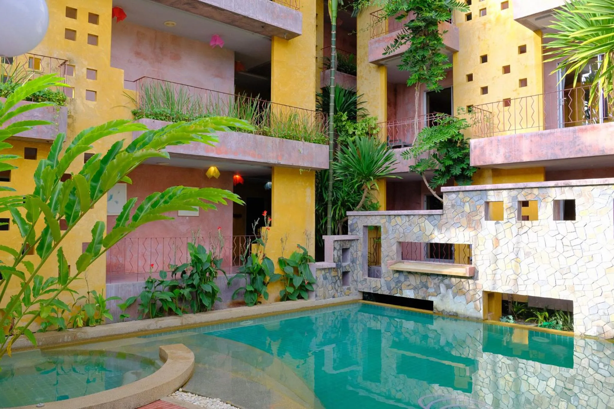 Swimming pool in The Weenee Boutique