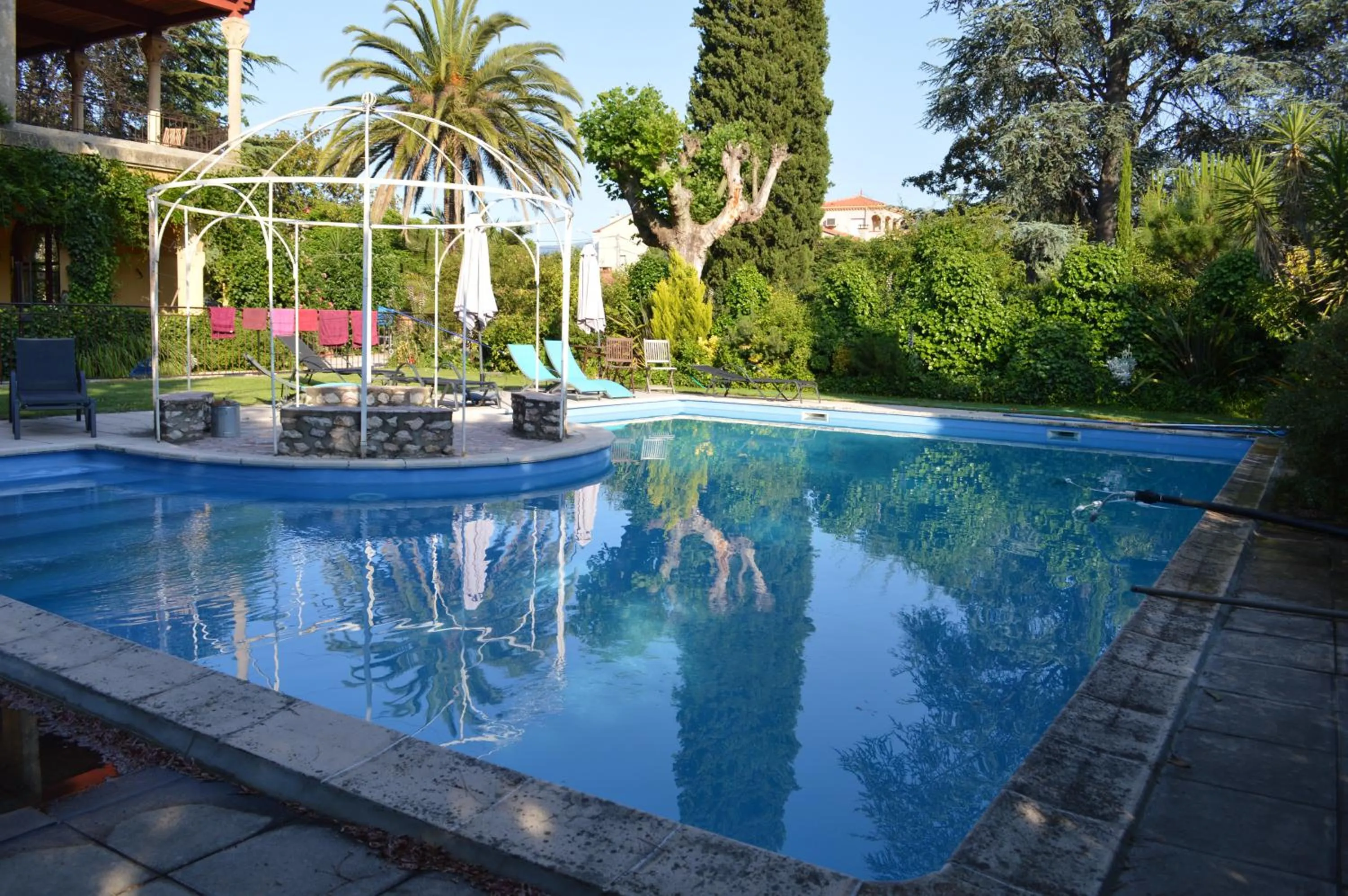 Swimming pool in Villa Lafabregue