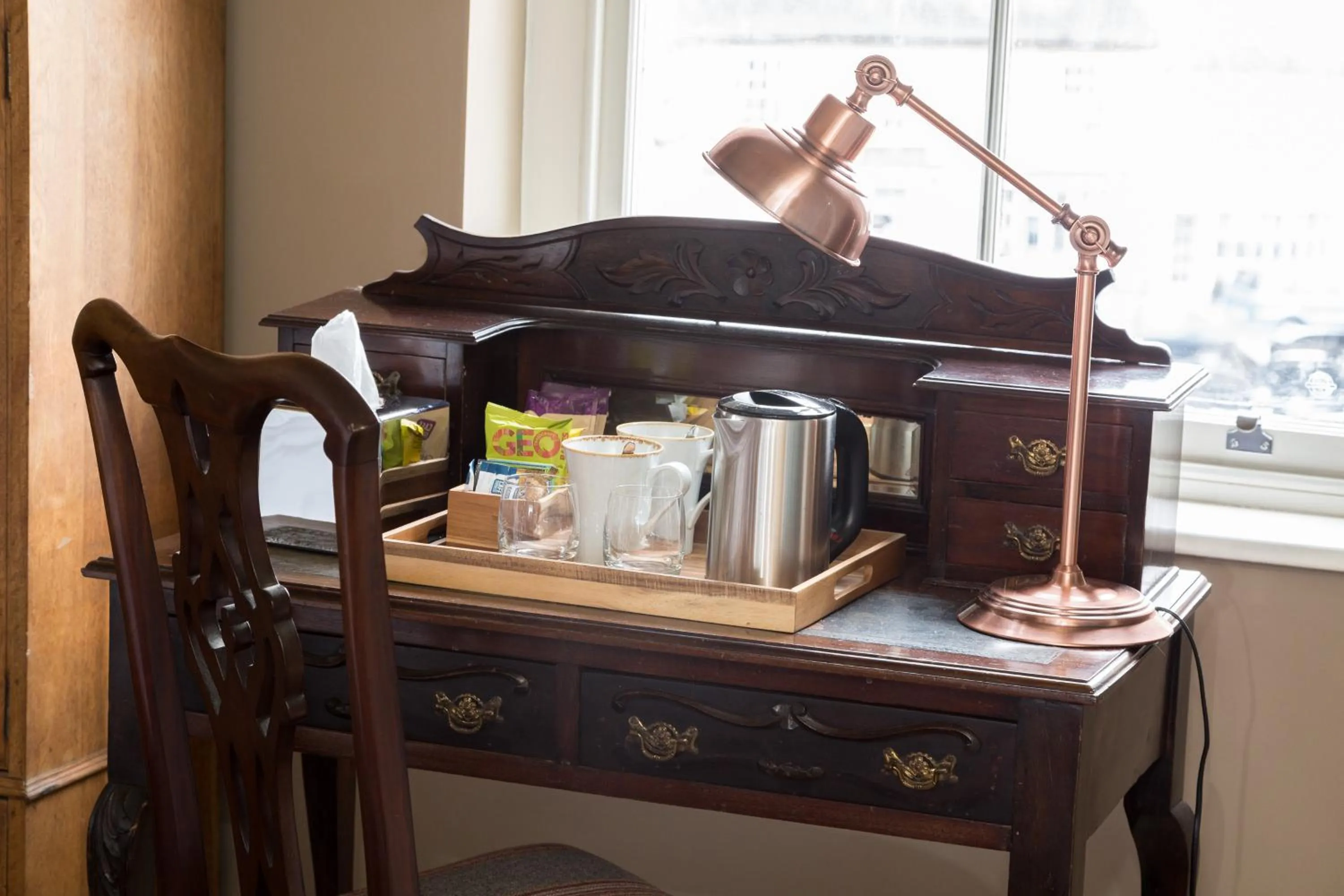 Coffee/tea facilities in The Bull Hotel