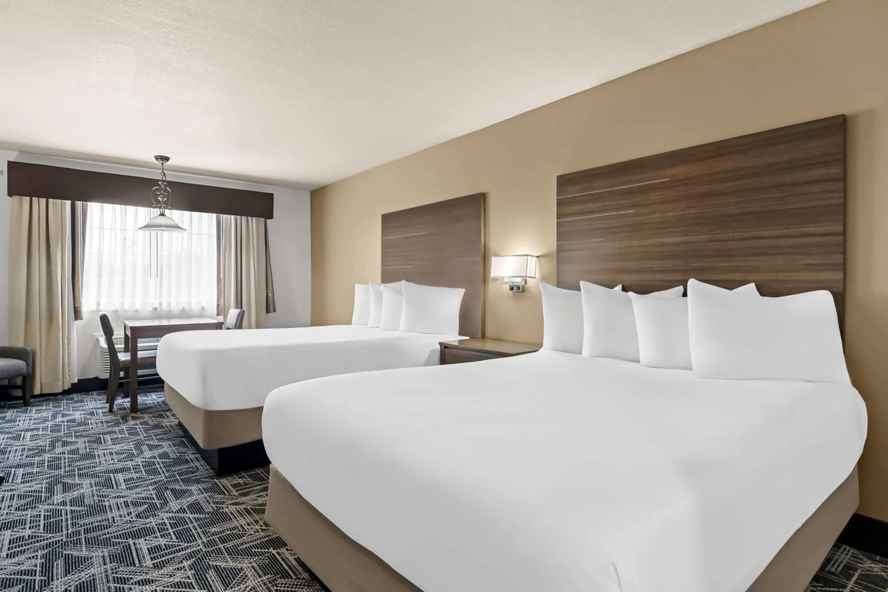 Bedroom, Bed in Best Western Plus Caldwell Inn & Suites