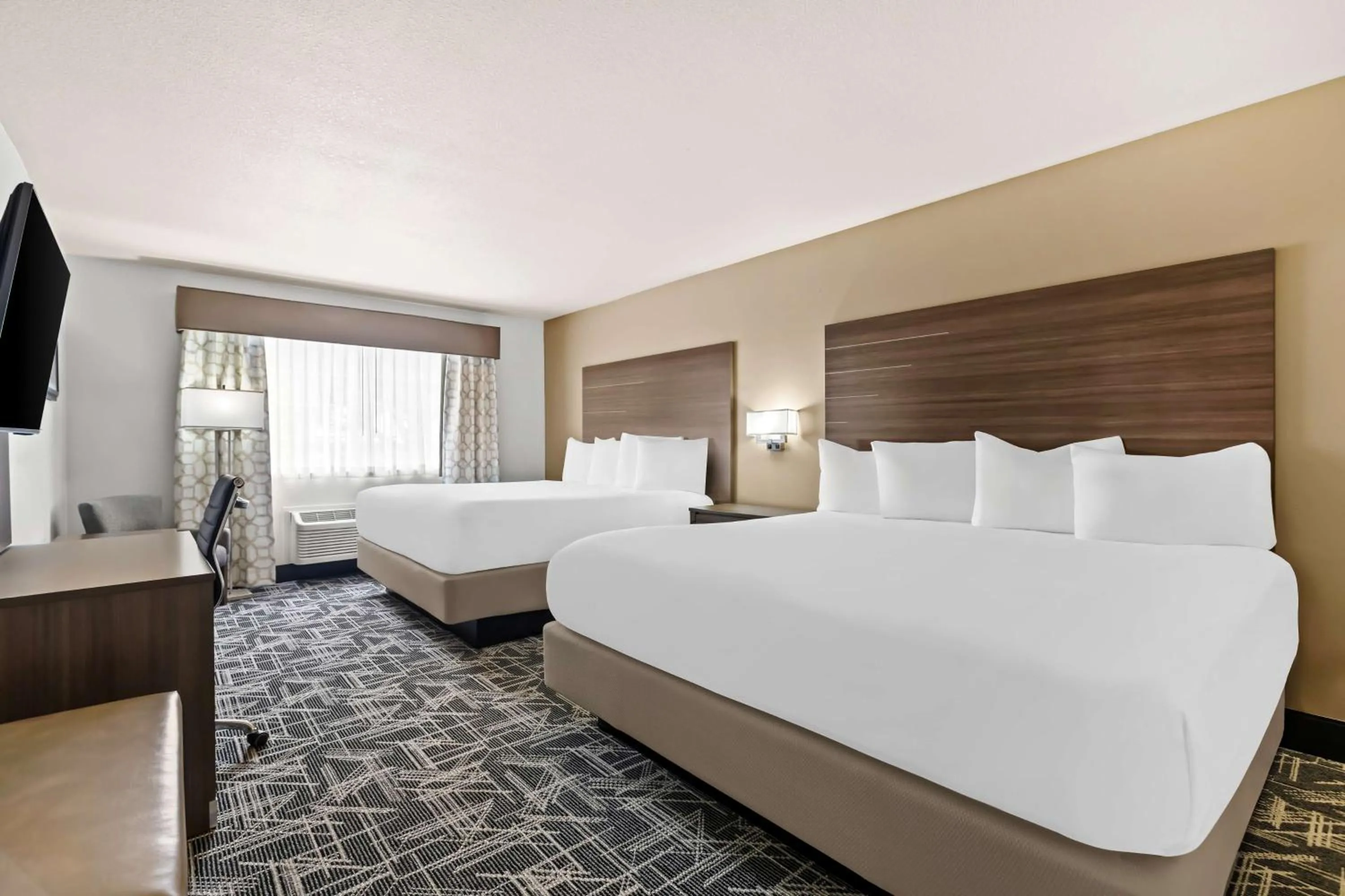 Bedroom, Bed in Best Western Plus Caldwell Inn & Suites