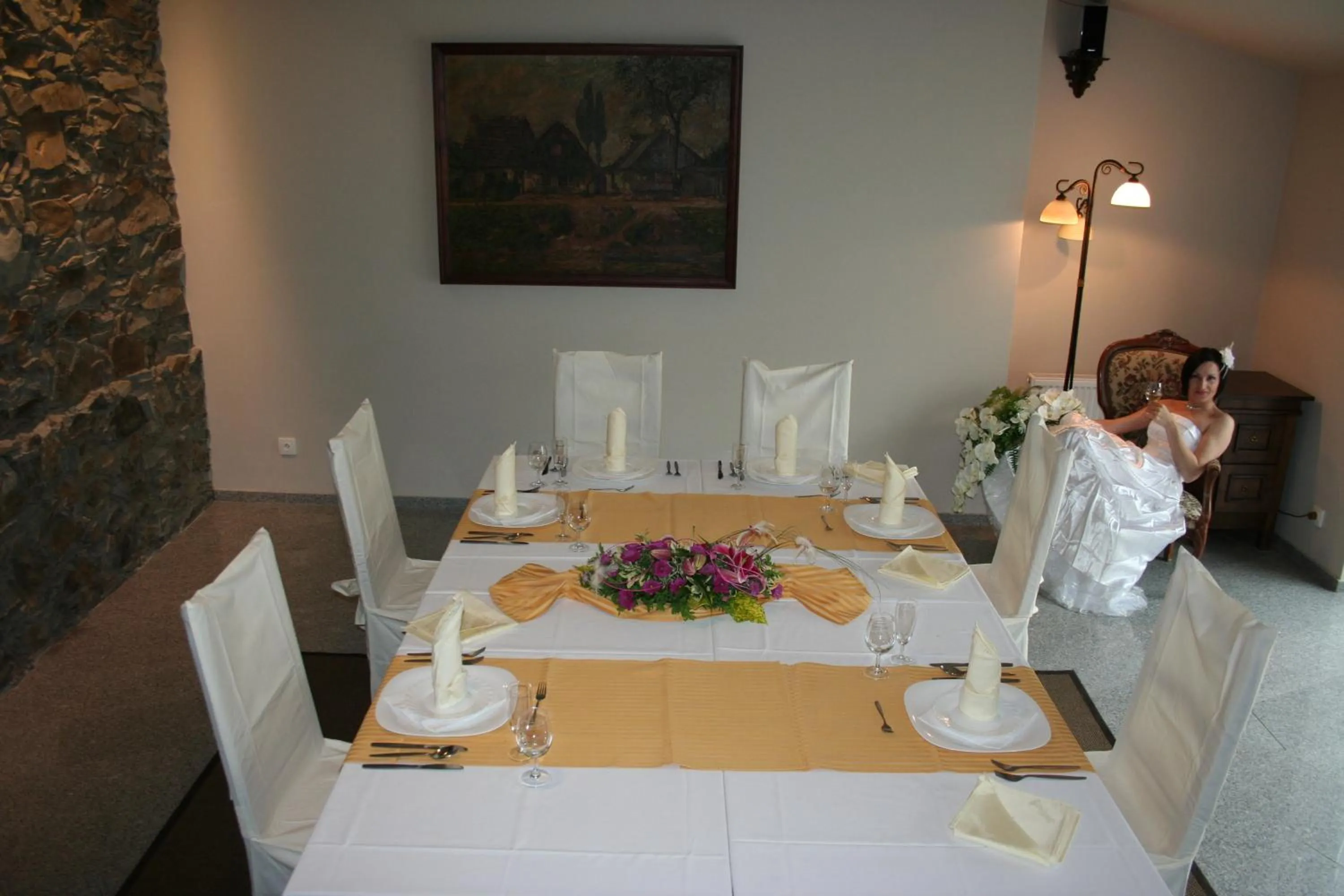 Banquet/Function facilities in Alt pension