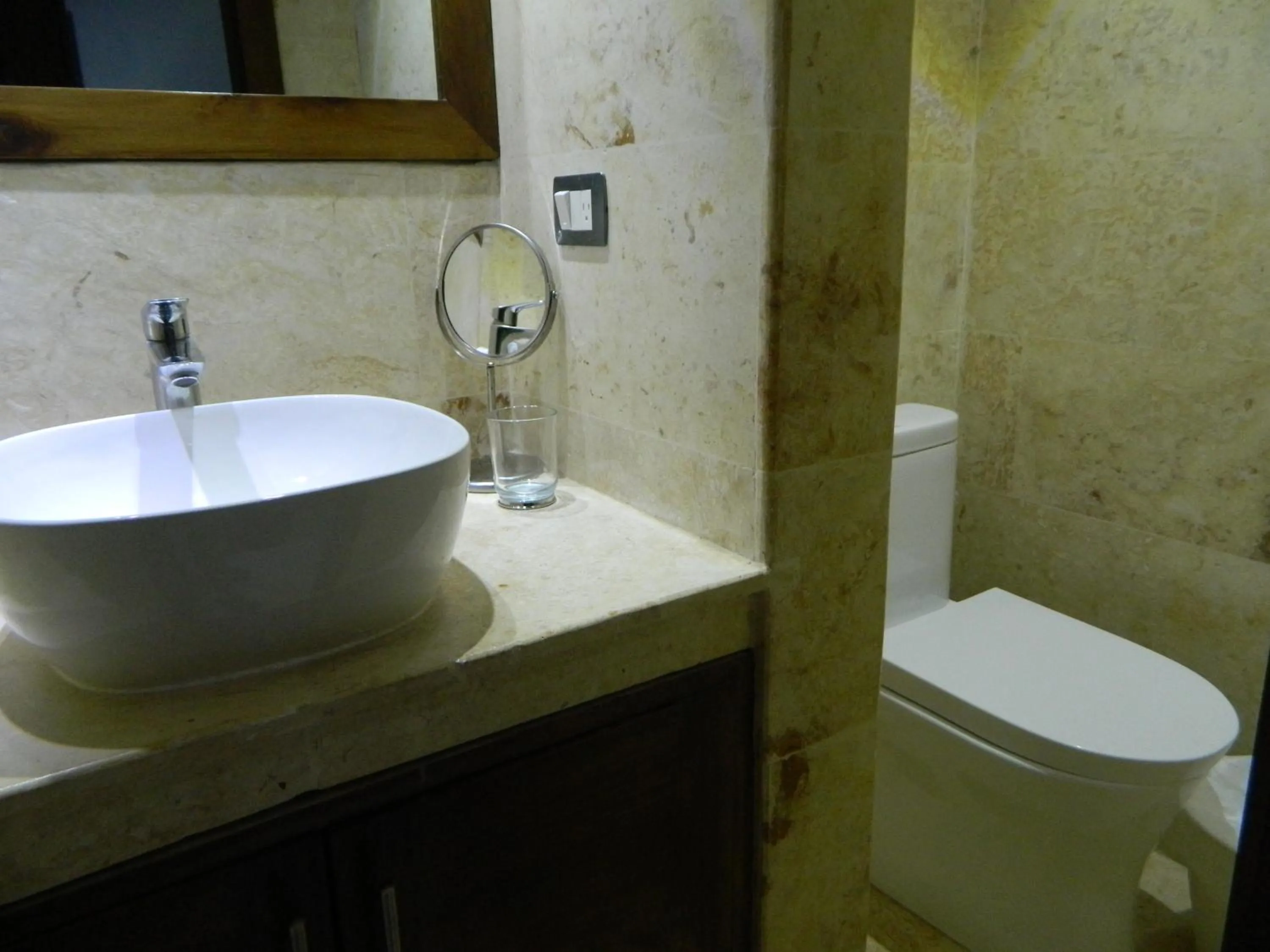 Bathroom in Figaro Hotel Samana