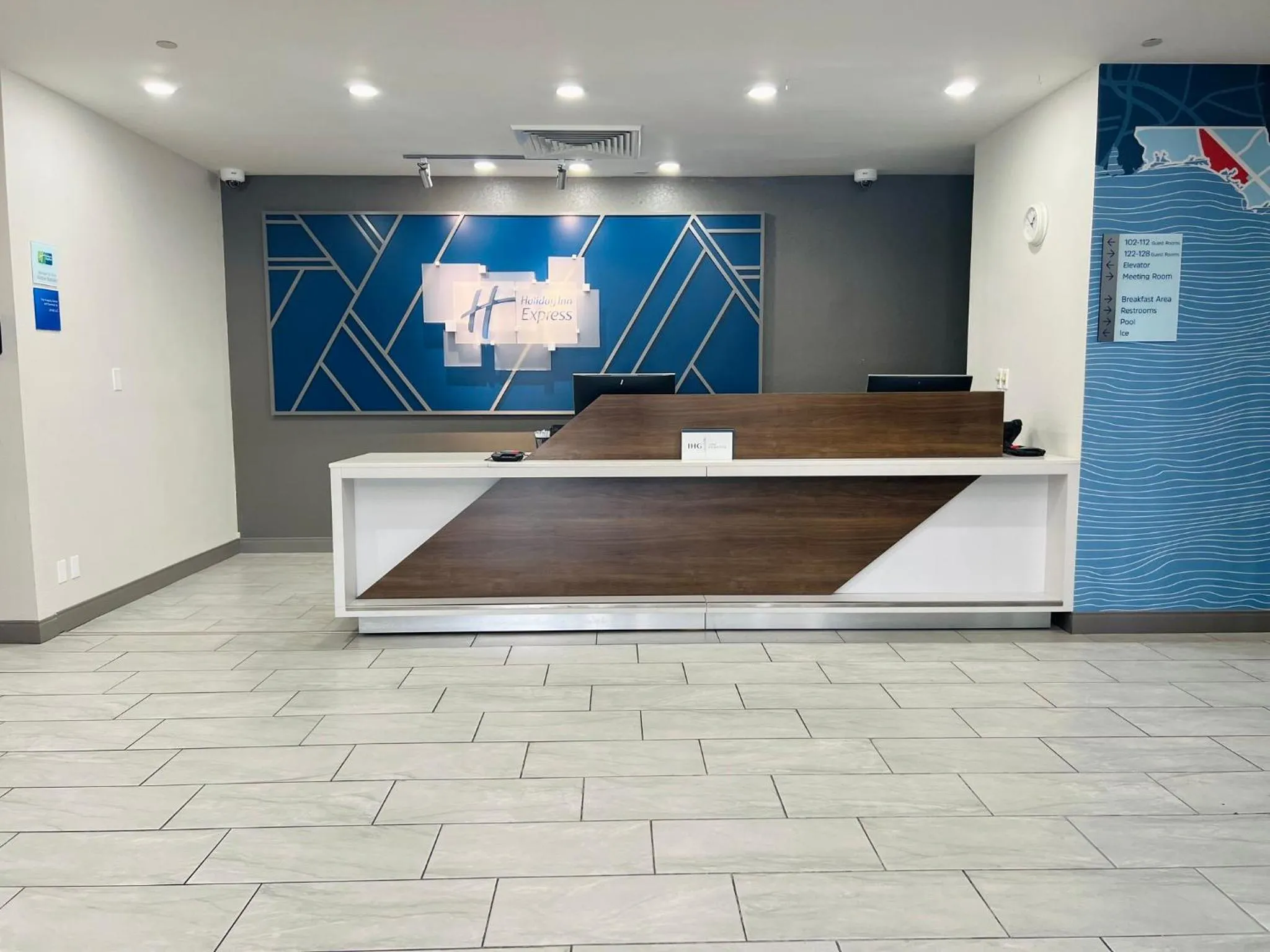 Property building in Holiday Inn Express & Suites Sebring by IHG