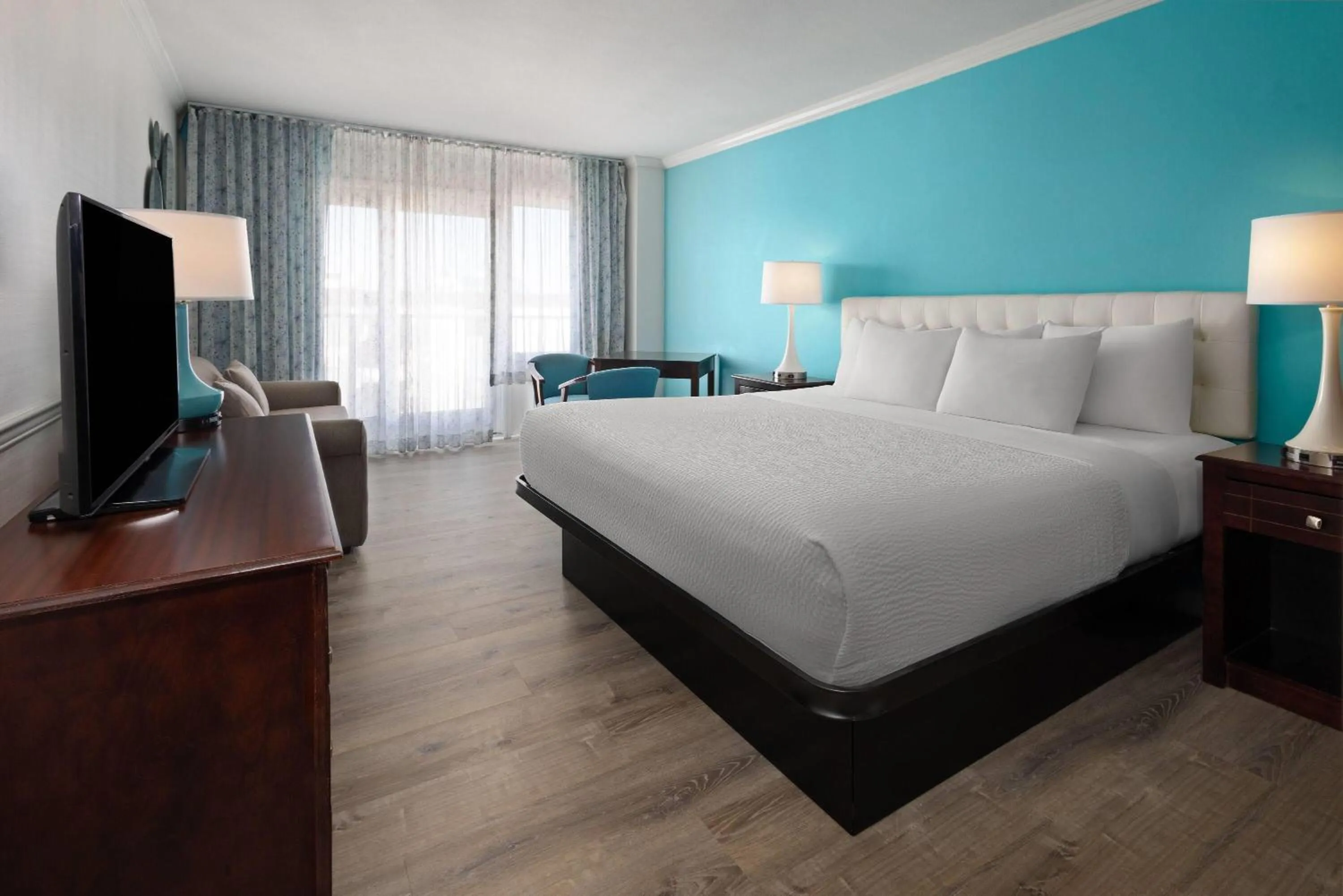 Photo of the whole room, Bed in Howard Johnson Plaza by Wyndham Ocean City Oceanfront