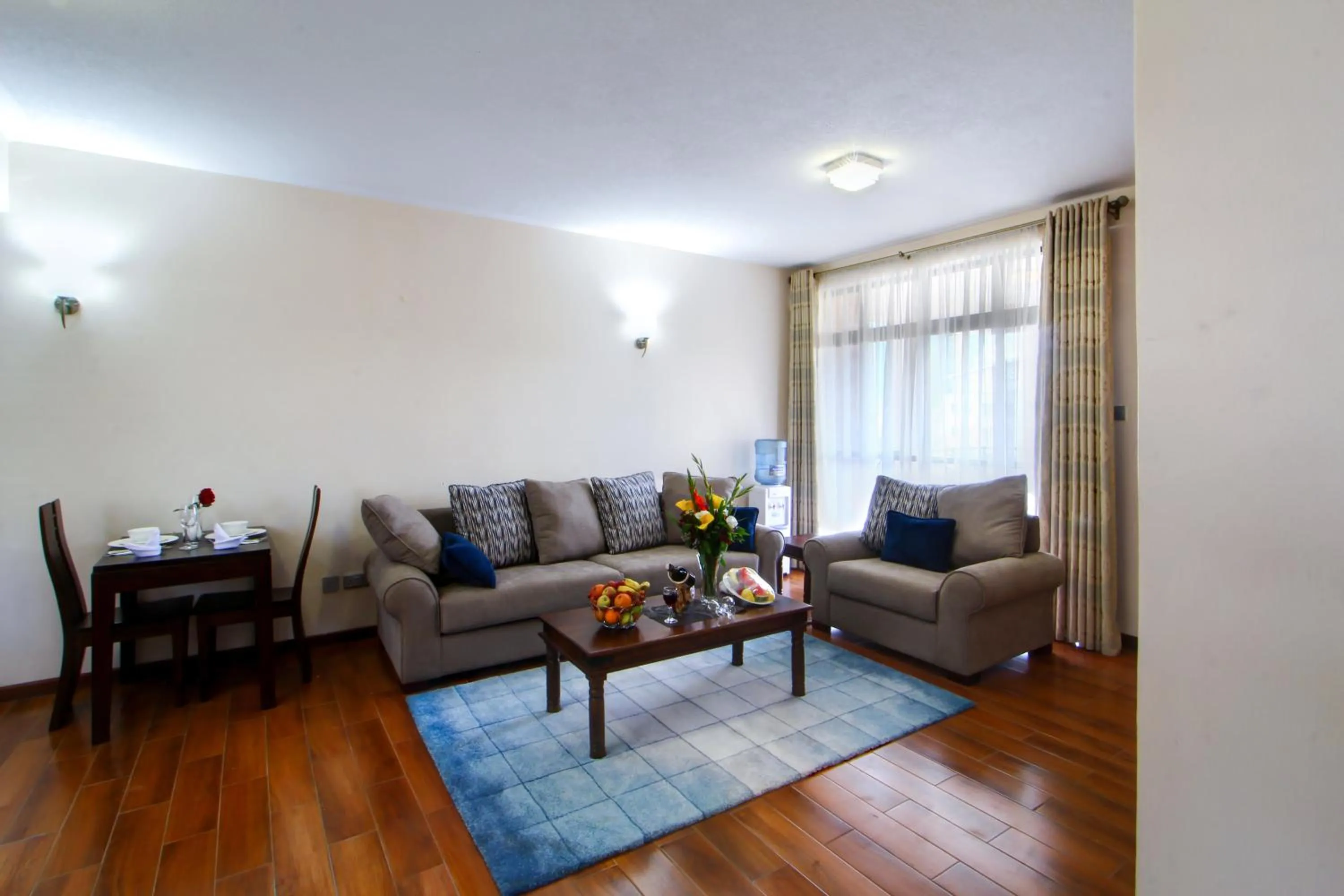 Dining area in Highlands Suites Hotel Apartments