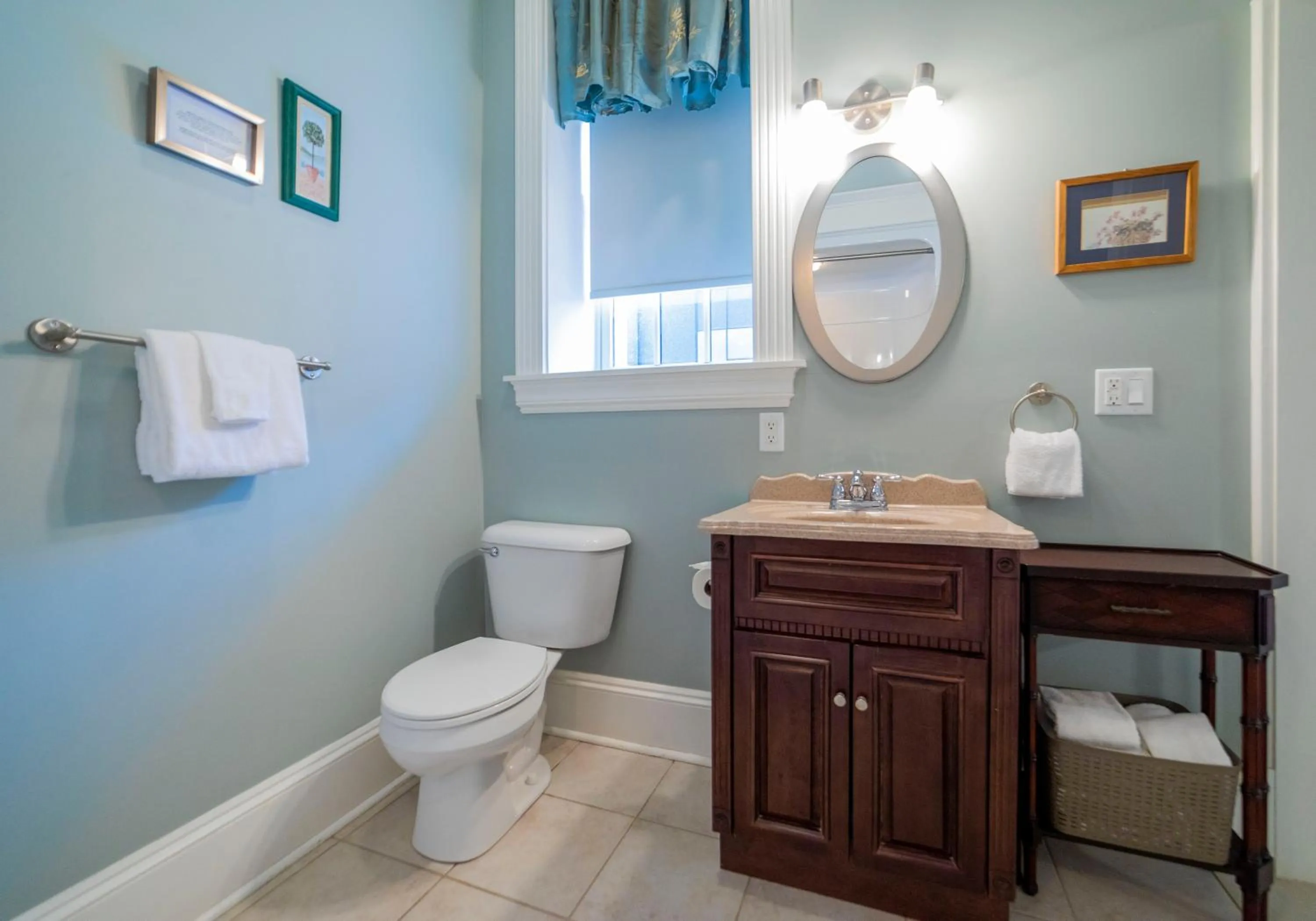 Bathroom in Chipman Hill Suites - Union Street
