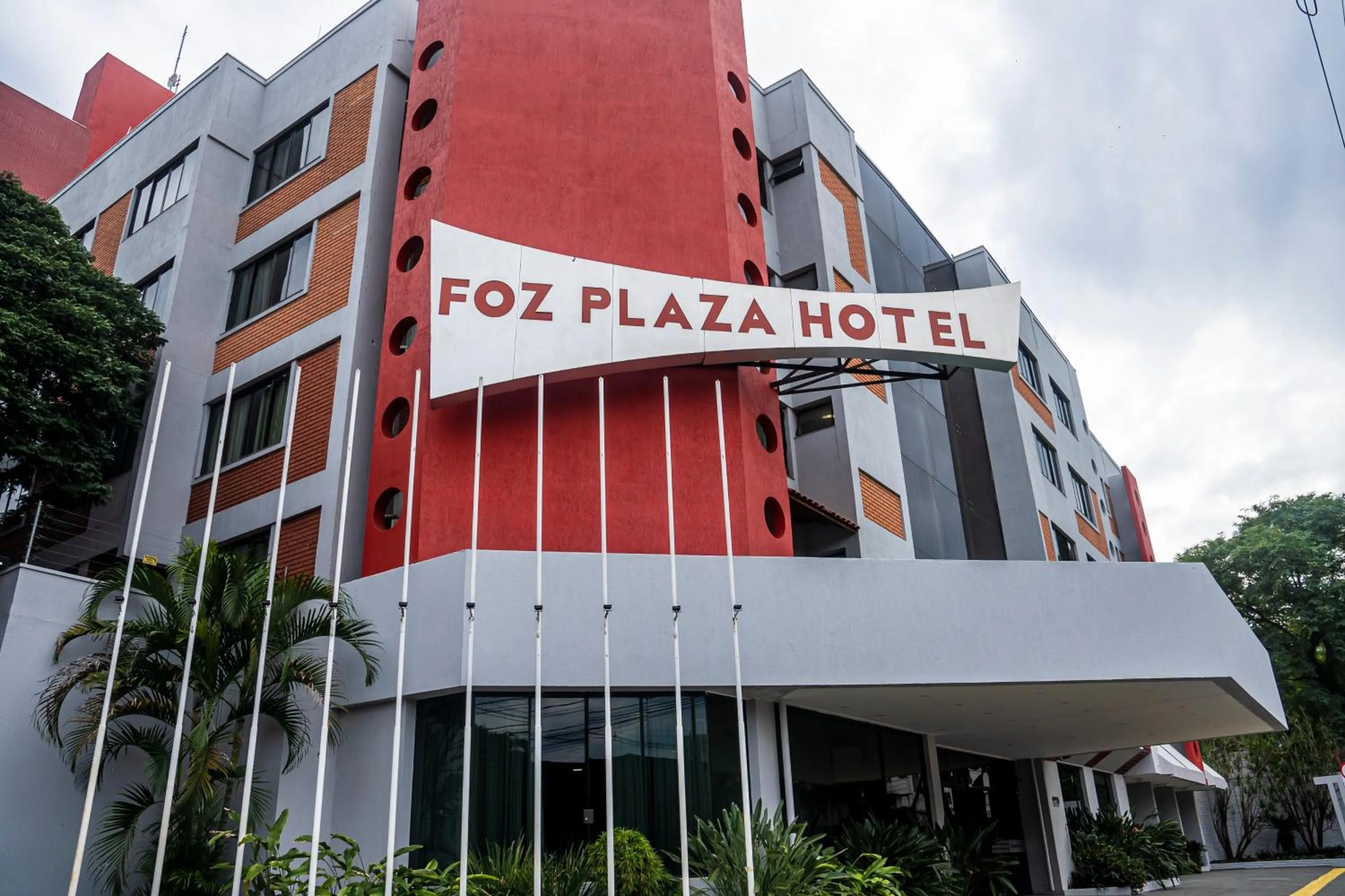 Property building in Foz Plaza Hotel