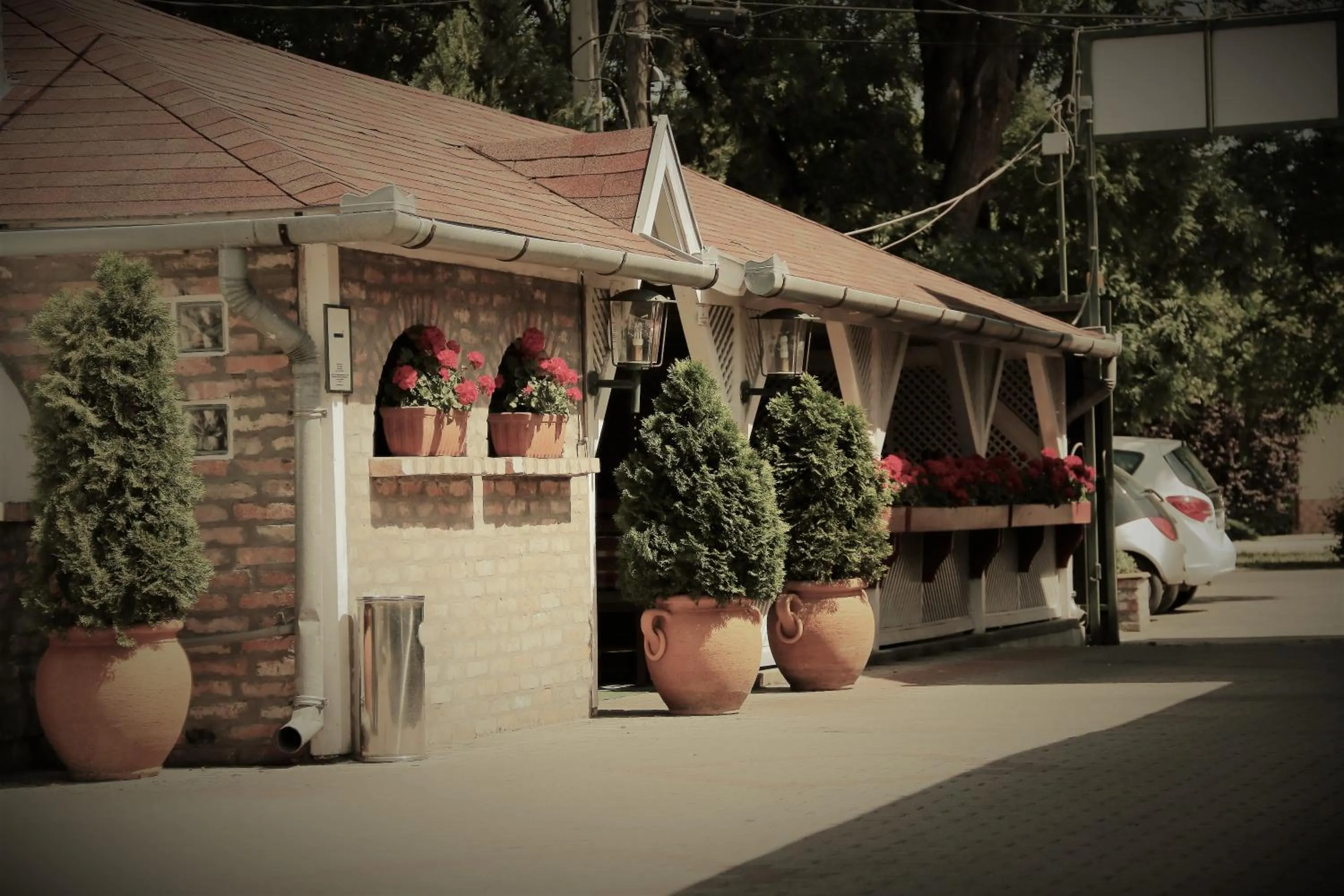 Garden in Halász Airport Panzio