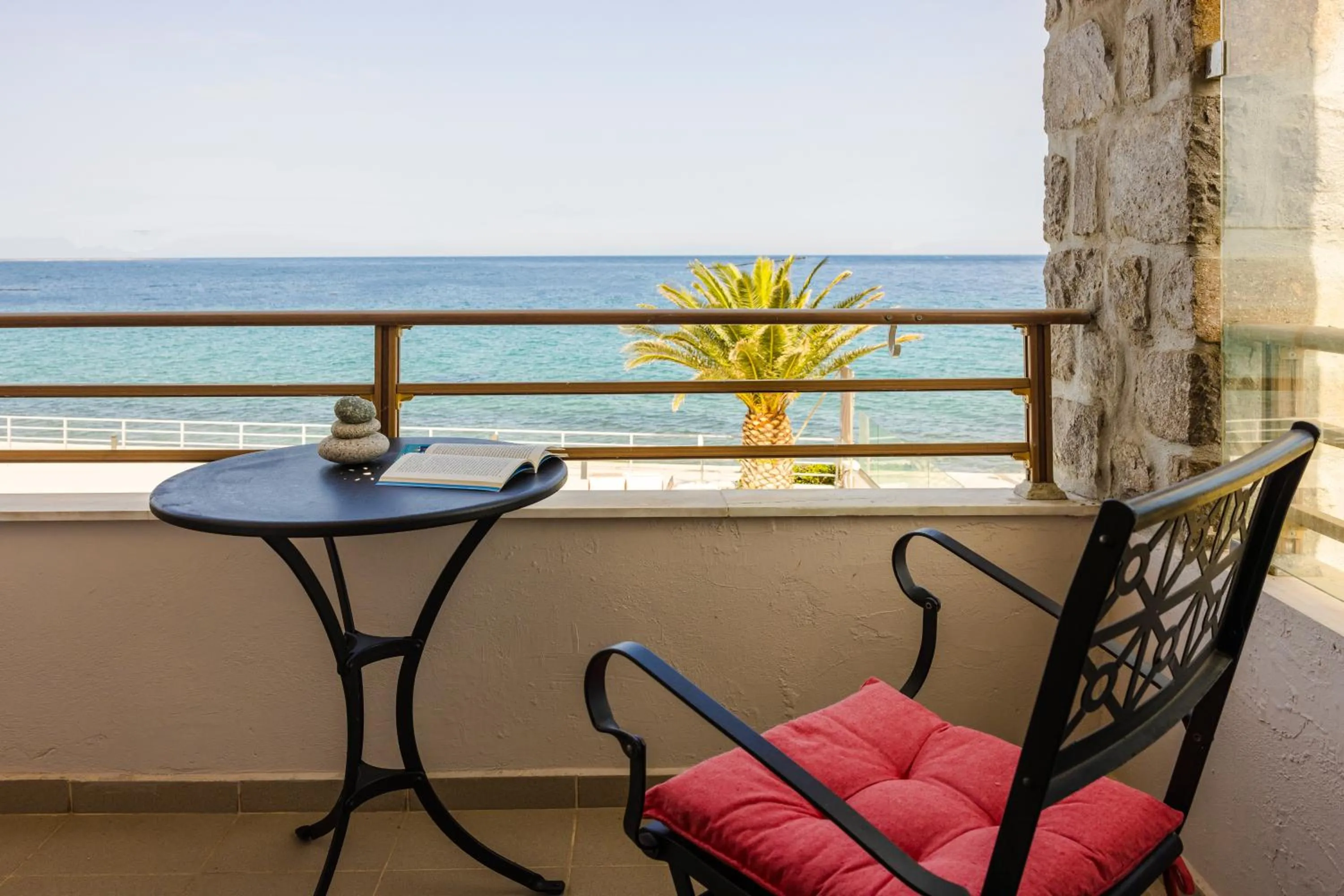 Balcony/Terrace in Niki Beach Hotel