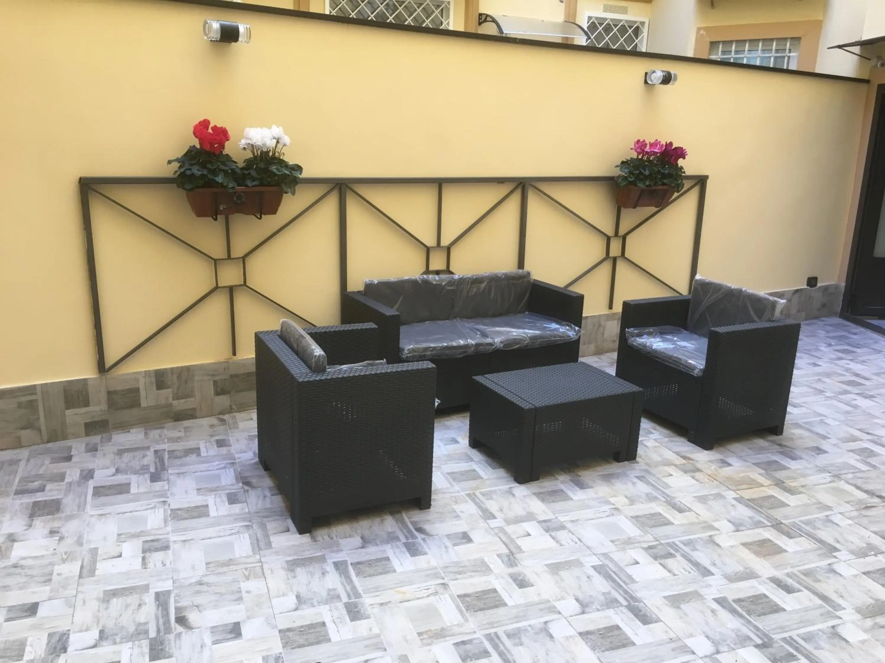 Property building in MB95 - Mezzocannone Luxurious Bed&Breakfast