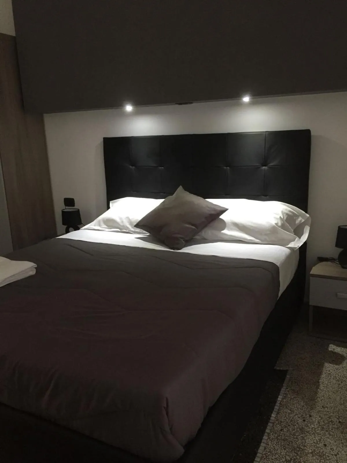 Bed in MB95 - Mezzocannone Luxurious Bed&Breakfast