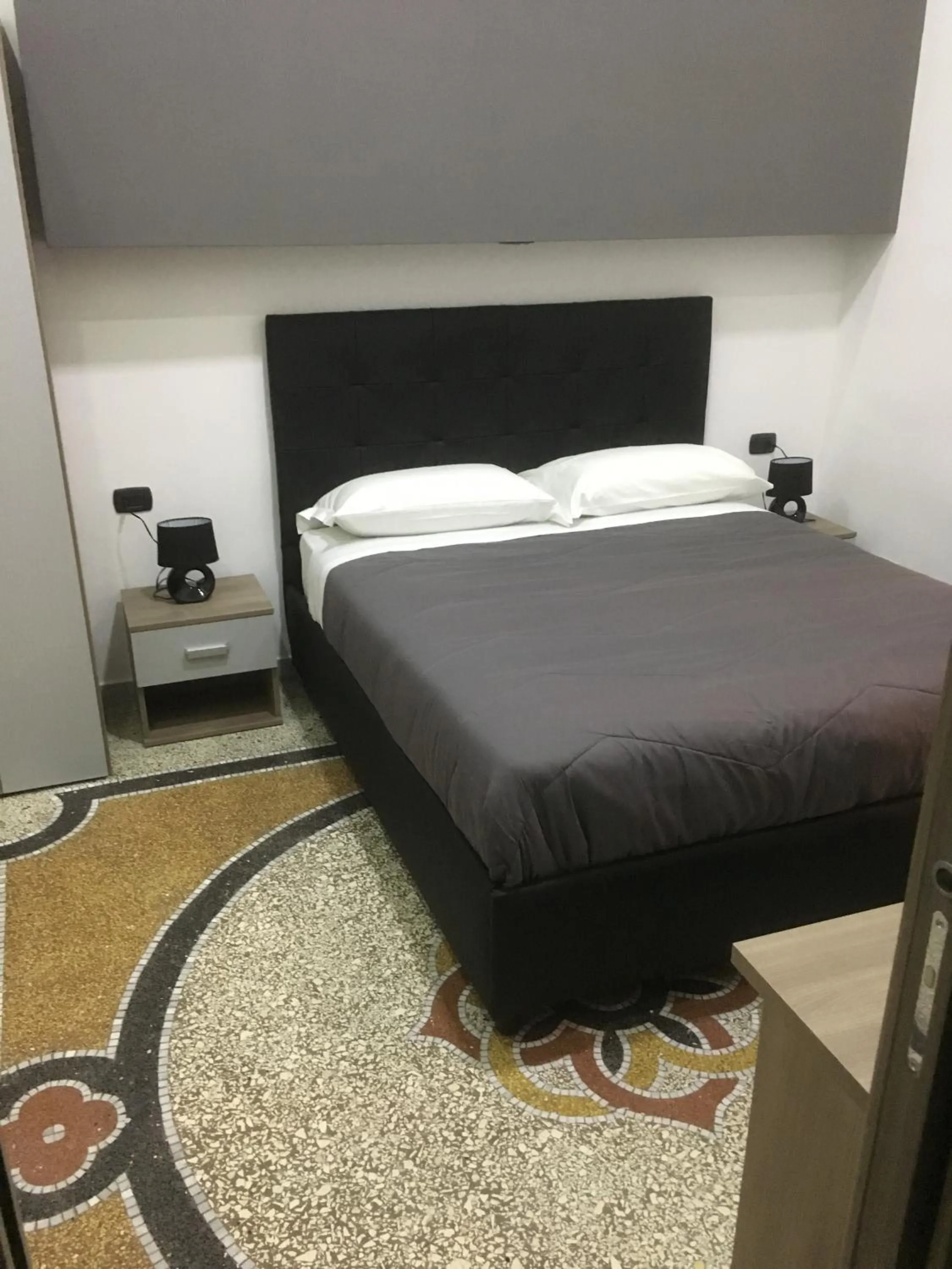 Bed in MB95 - Mezzocannone Luxurious Bed&Breakfast