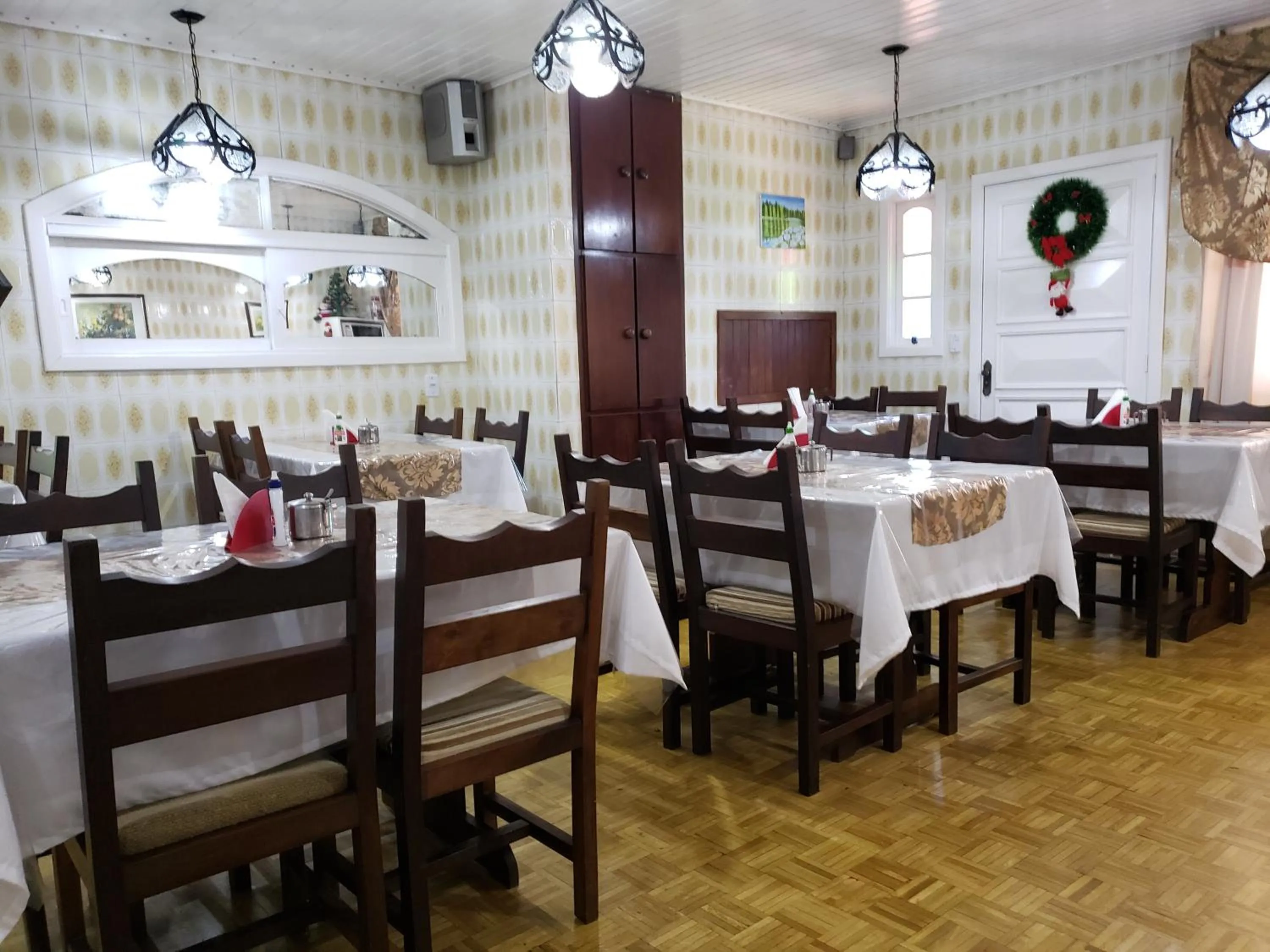 Restaurant/places to eat in Hotel Pousada das Flores