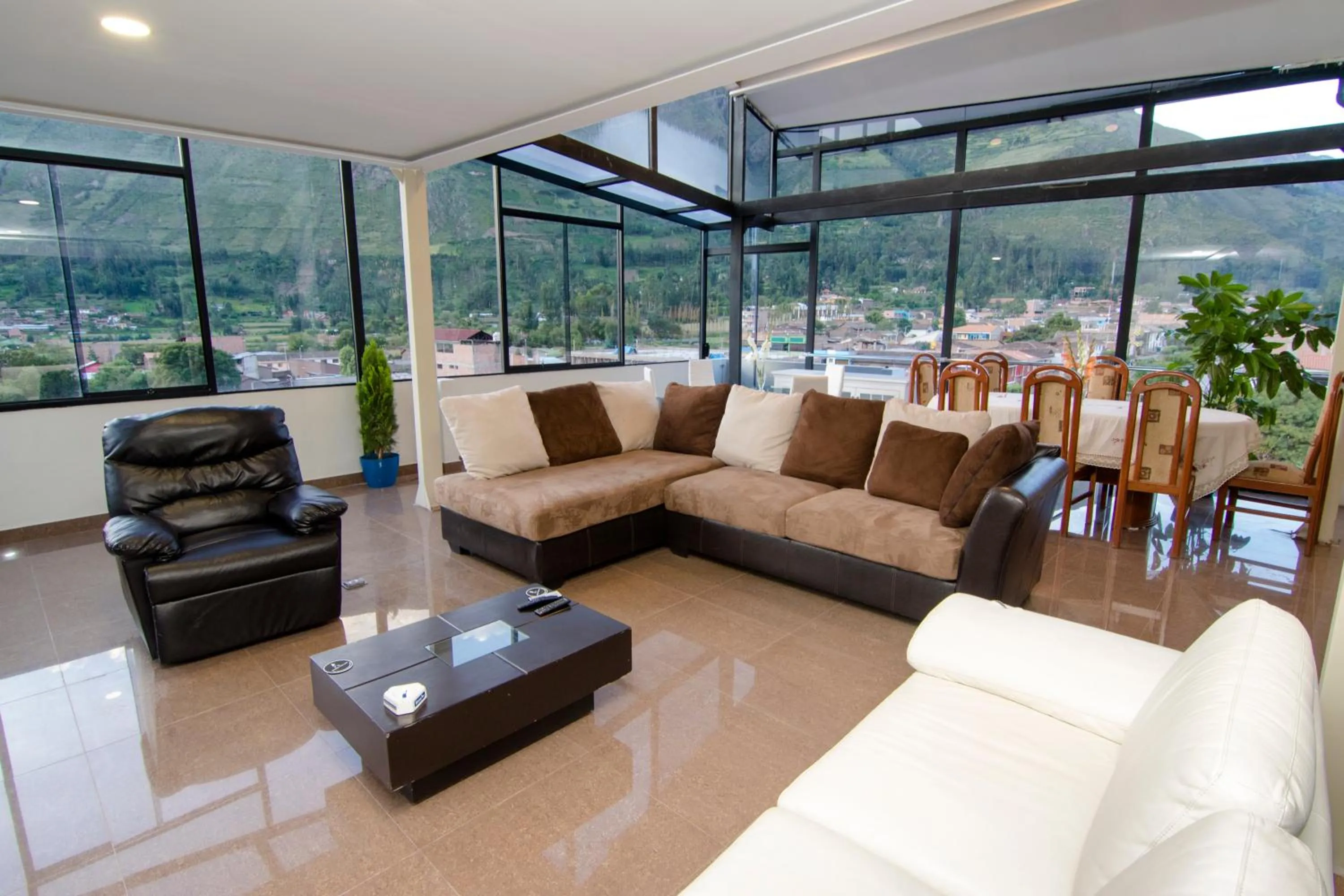 Living room in Hotel California Calca