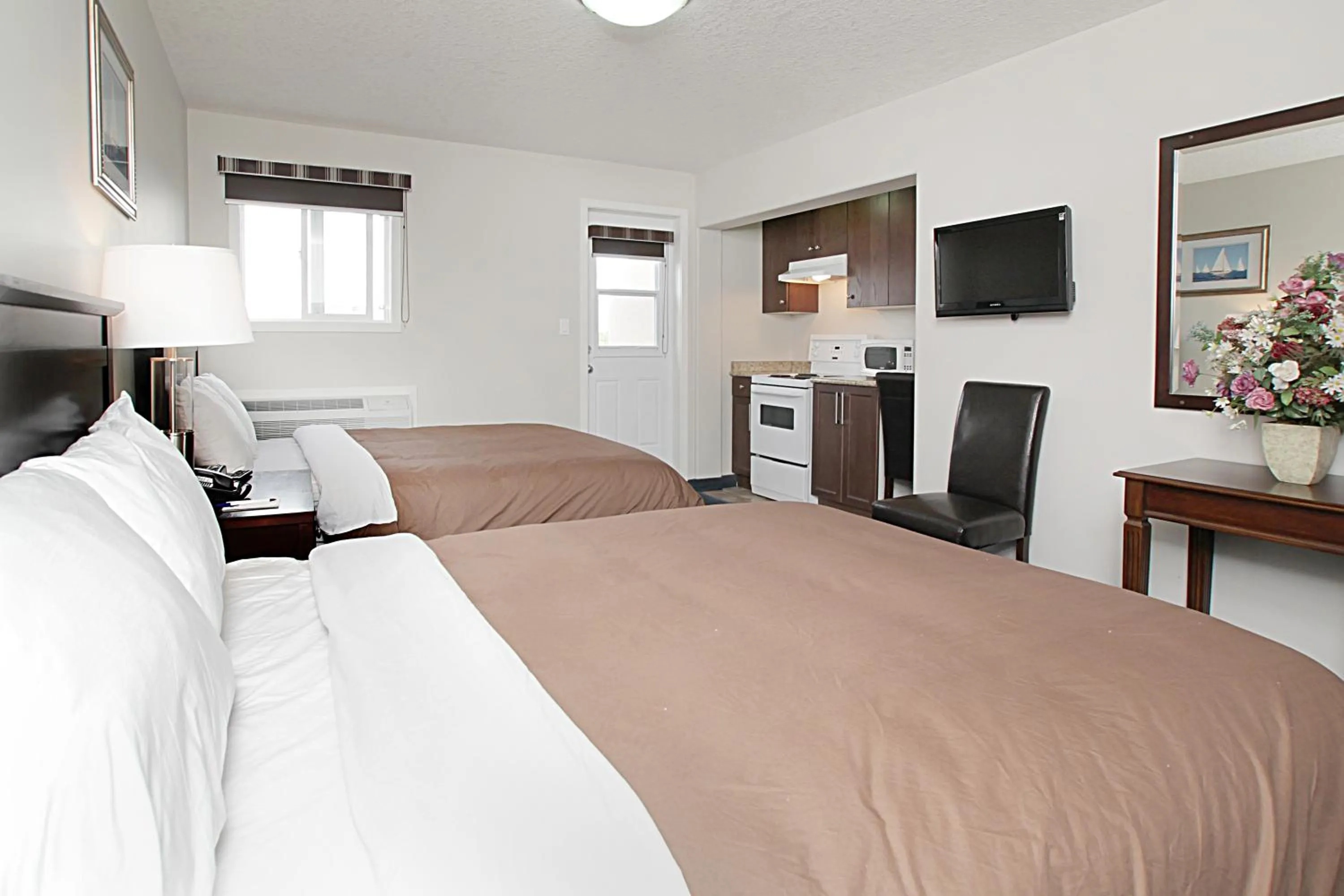 Bed in Travelodge by Wyndham Wetaskiwin