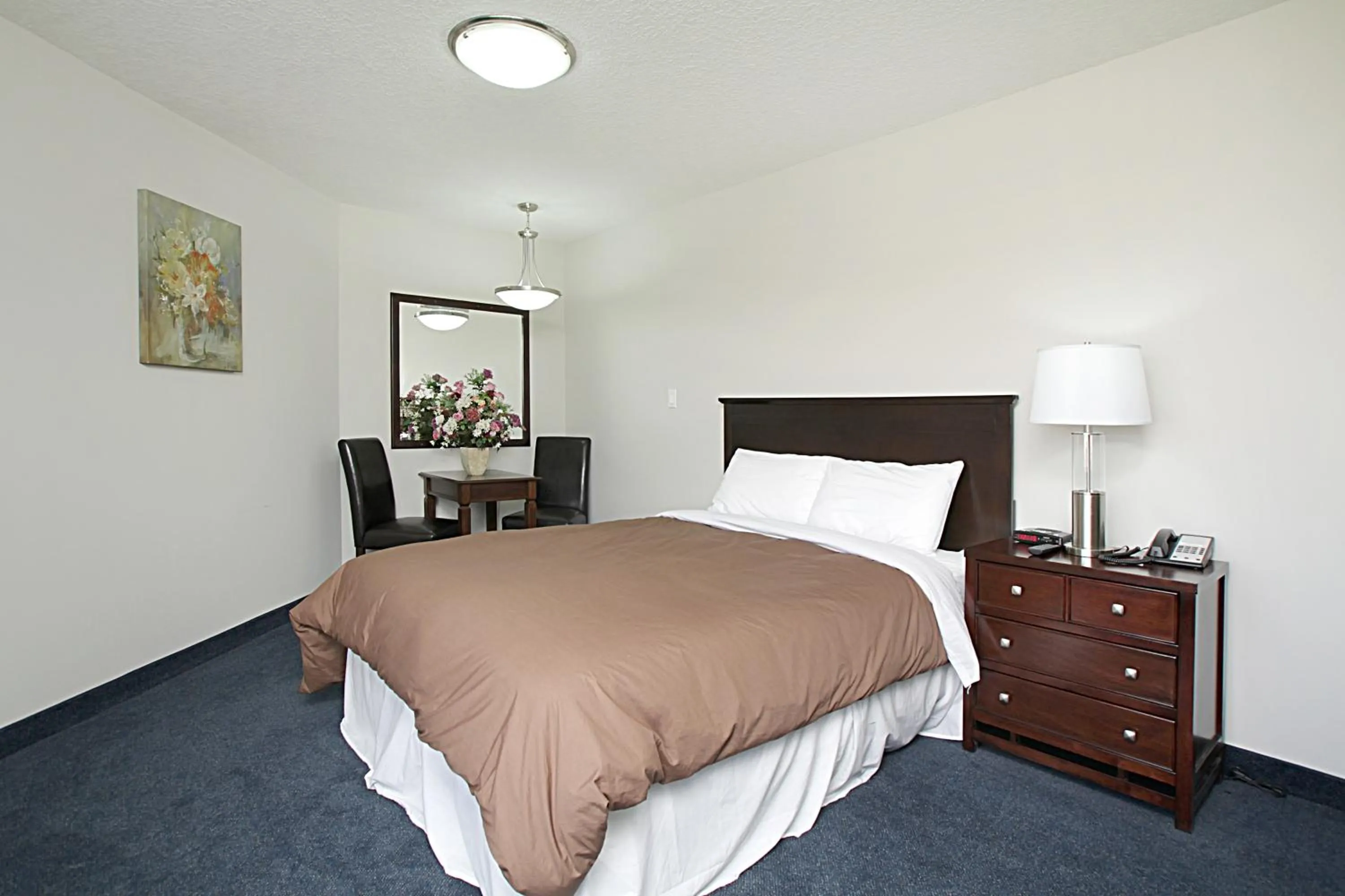 Bed in Travelodge by Wyndham Wetaskiwin