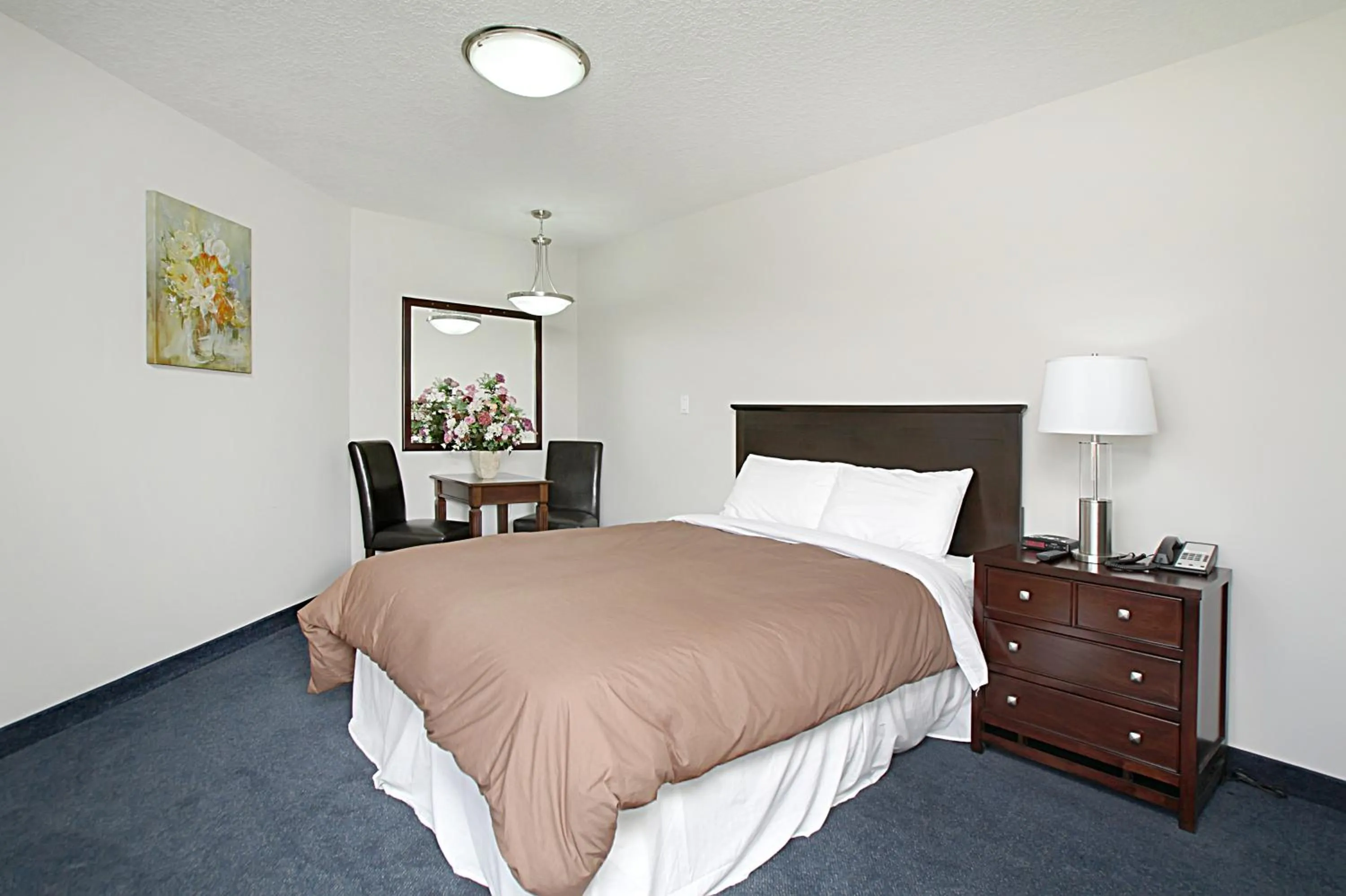 Bed in Travelodge by Wyndham Wetaskiwin