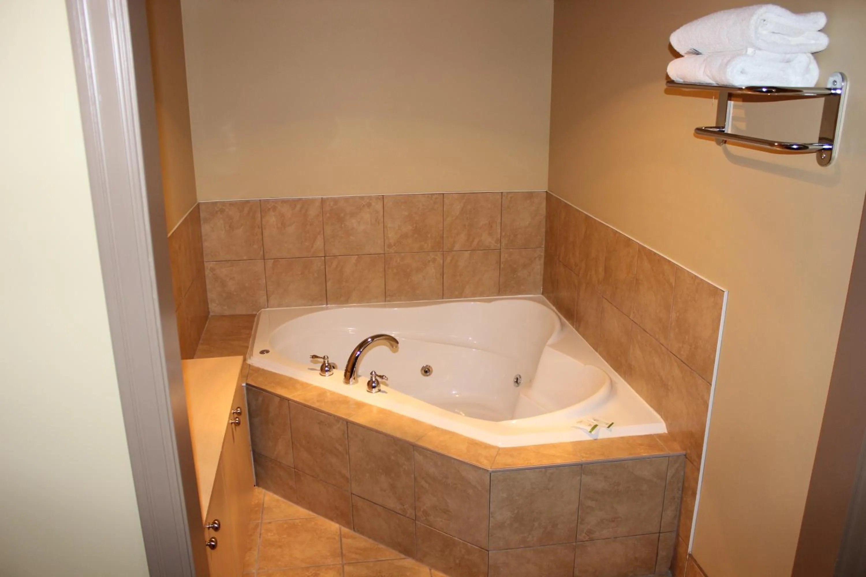 Hot Tub in Linda Vista Motel