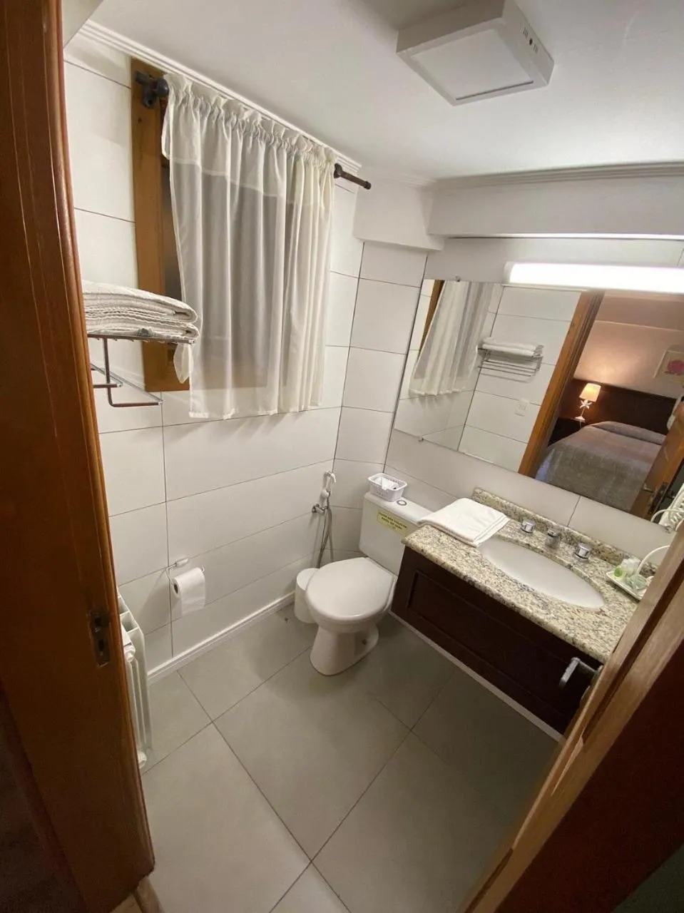 Toilet in Hotel Canto Verde