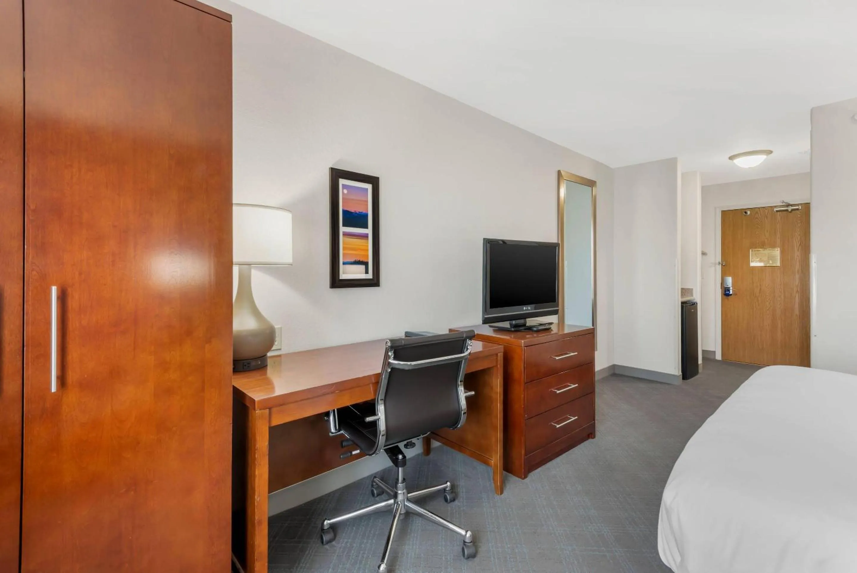 Bedroom, Bed in Comfort Inn & Suites Rifle