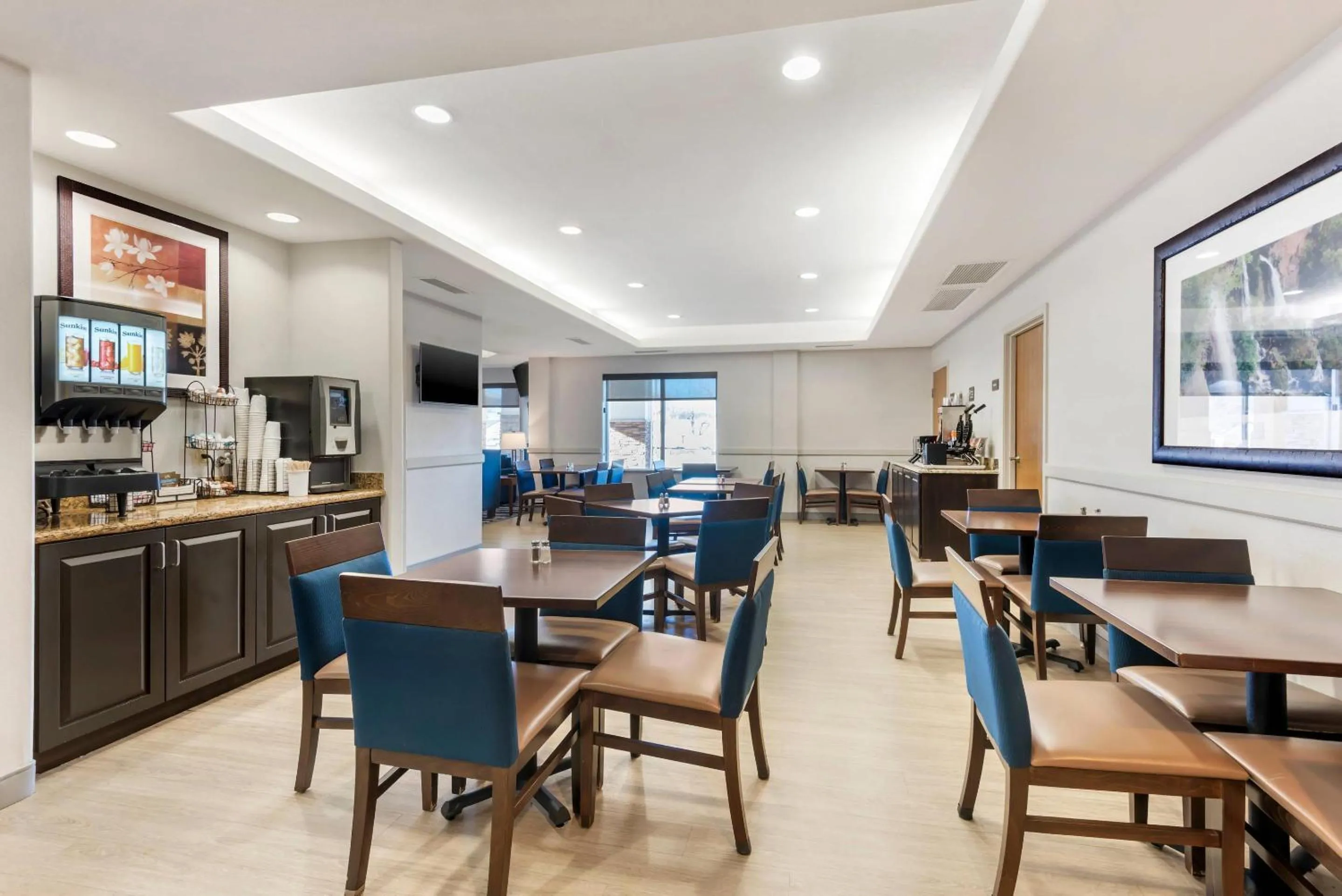 Breakfast in Comfort Inn & Suites Rifle