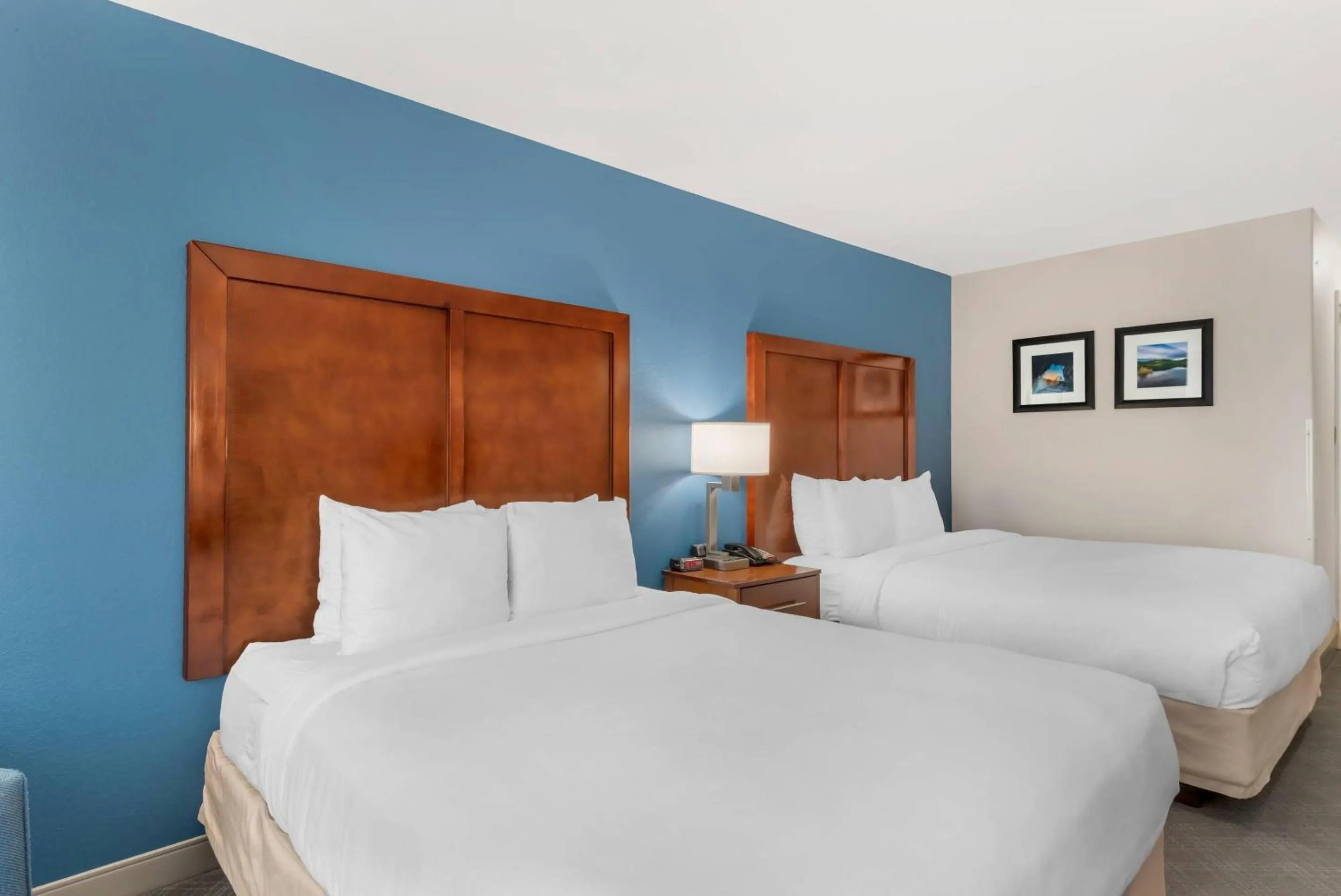 Bedroom, Bed in Comfort Inn & Suites Rifle