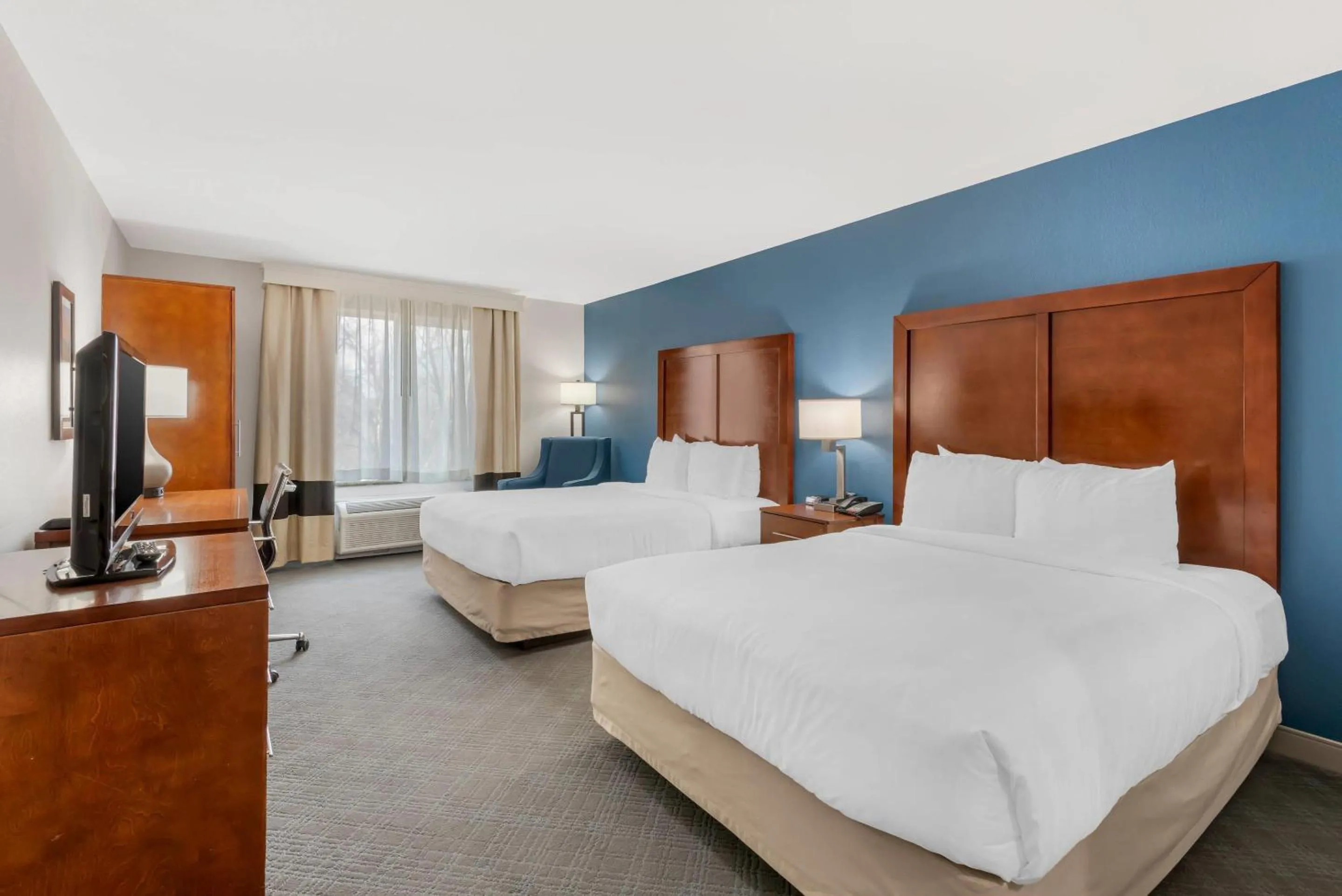 Bedroom, Bed in Comfort Inn & Suites Rifle