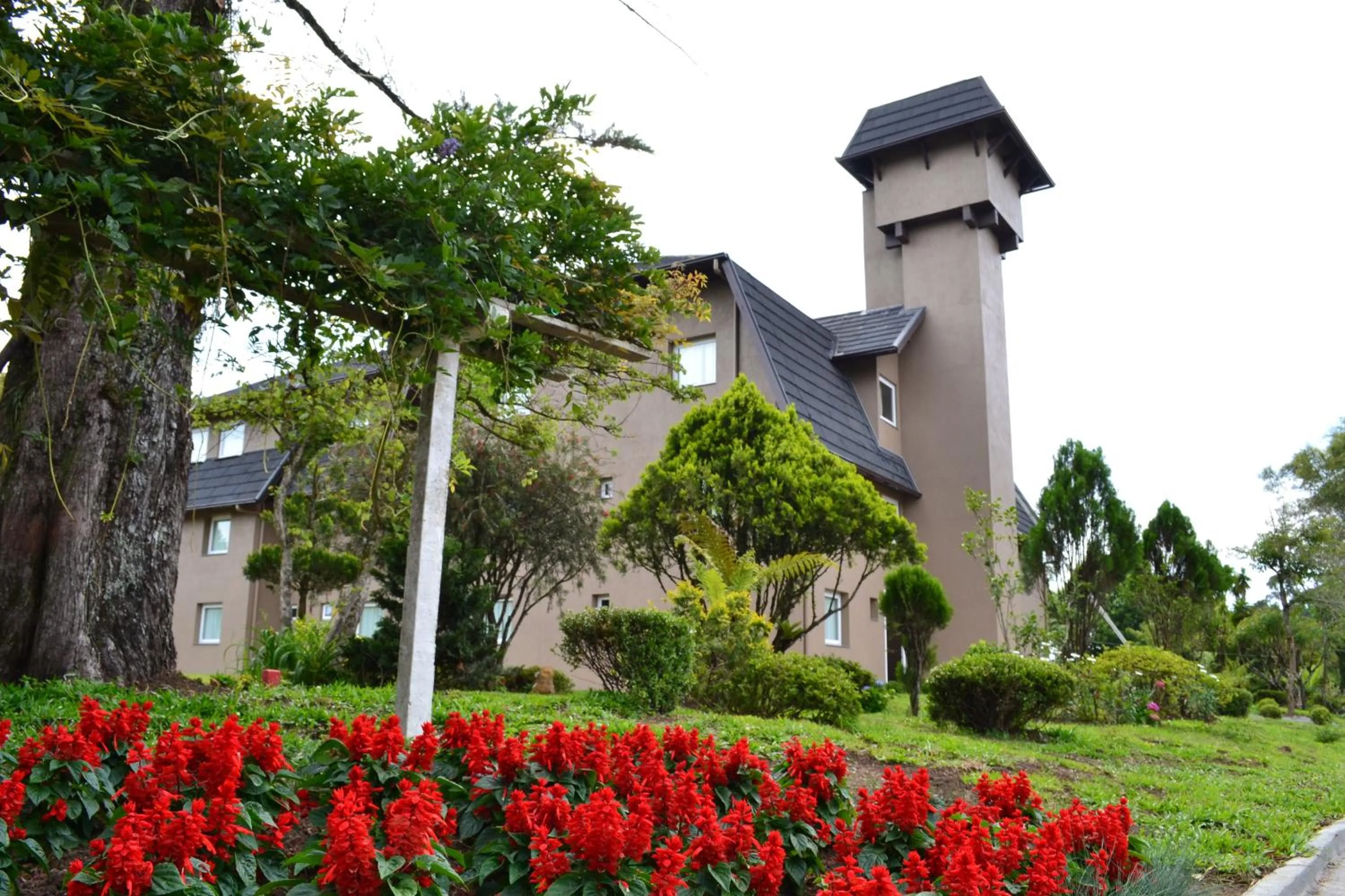 Facade/entrance in Hotel Fioreze Quero Quero