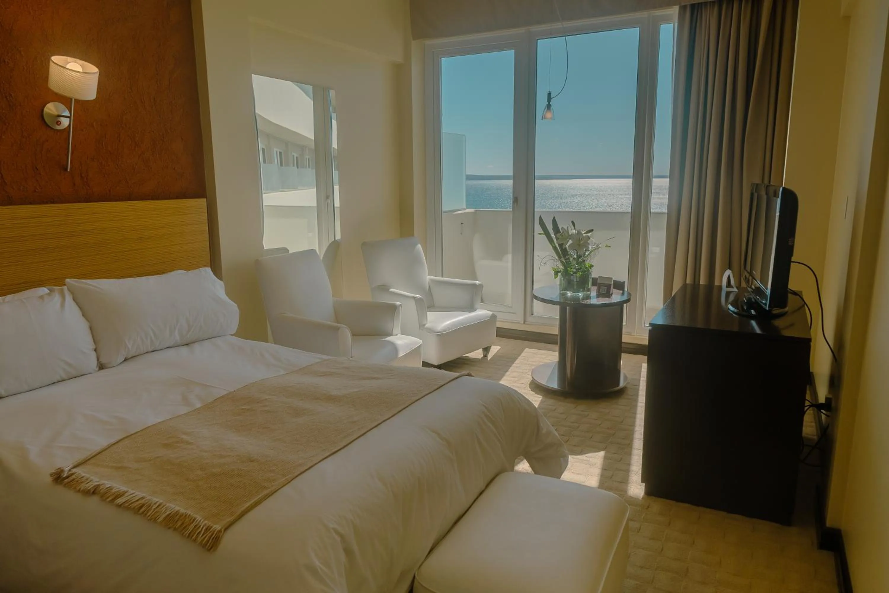 Bed in Rayentray Grand Hotel