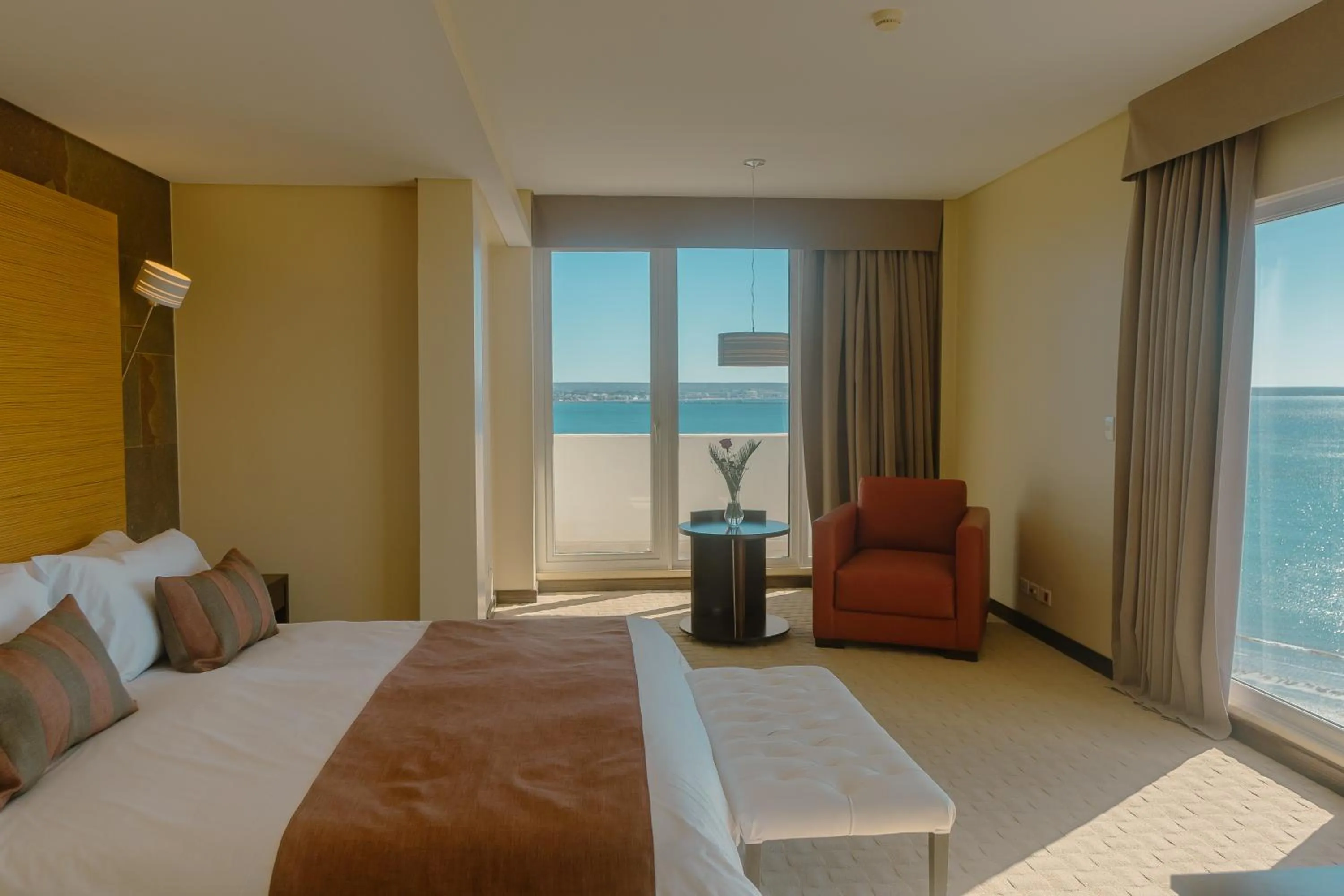 Bed in Rayentray Grand Hotel