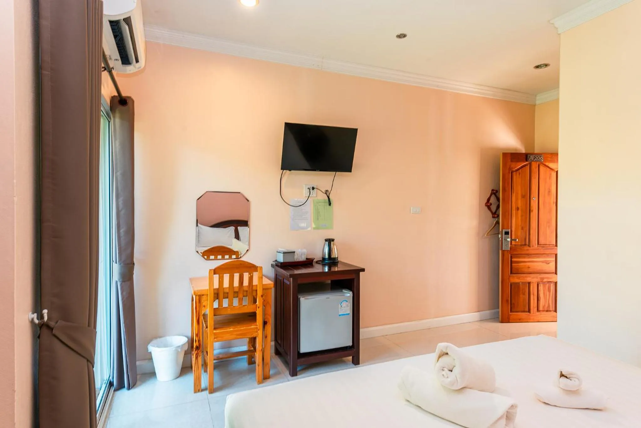 Photo of the whole room, Bed in Wangka Resort