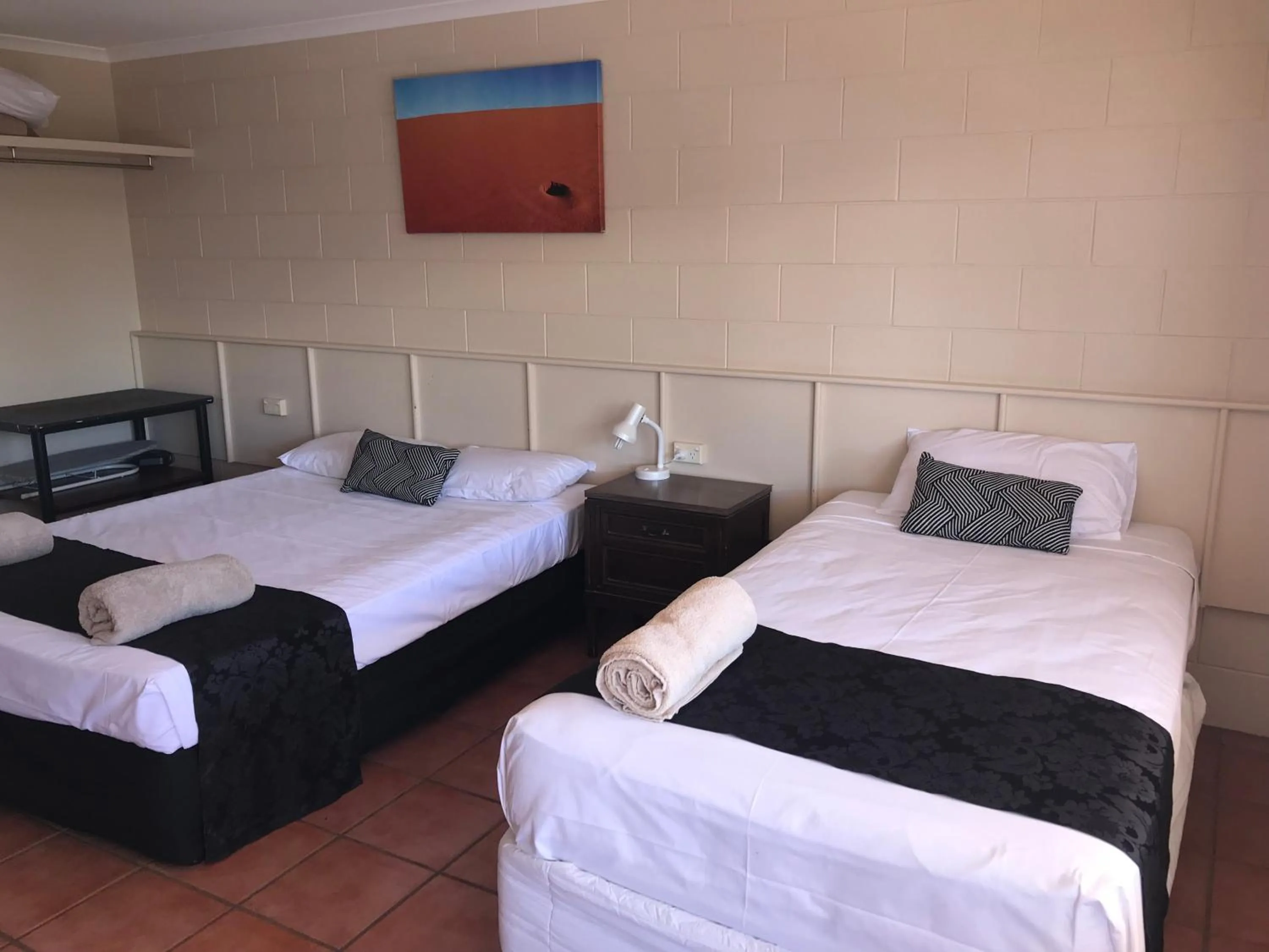 Bed in Longreach Most Central Motel
