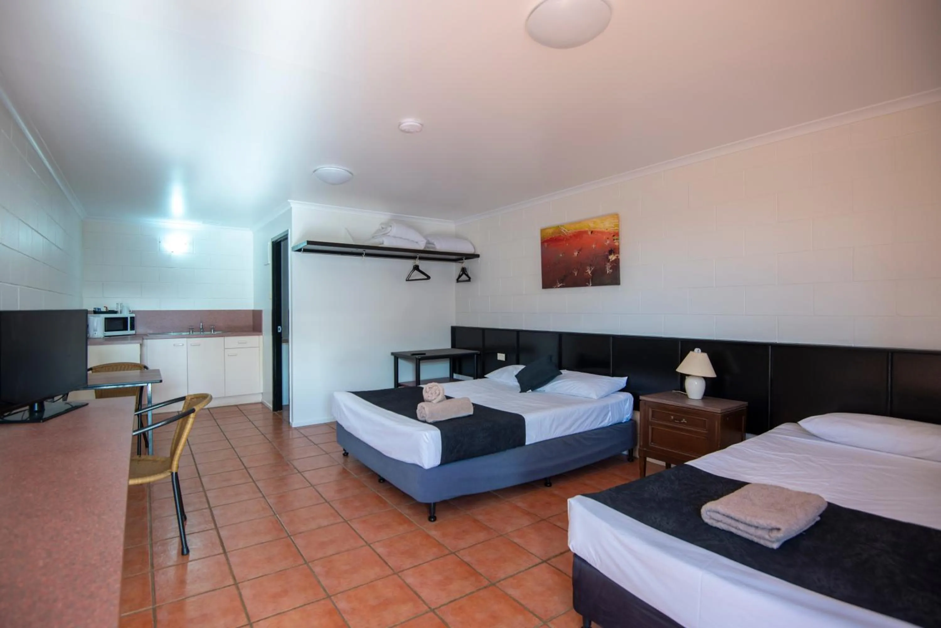 Bed in Longreach Most Central Motel