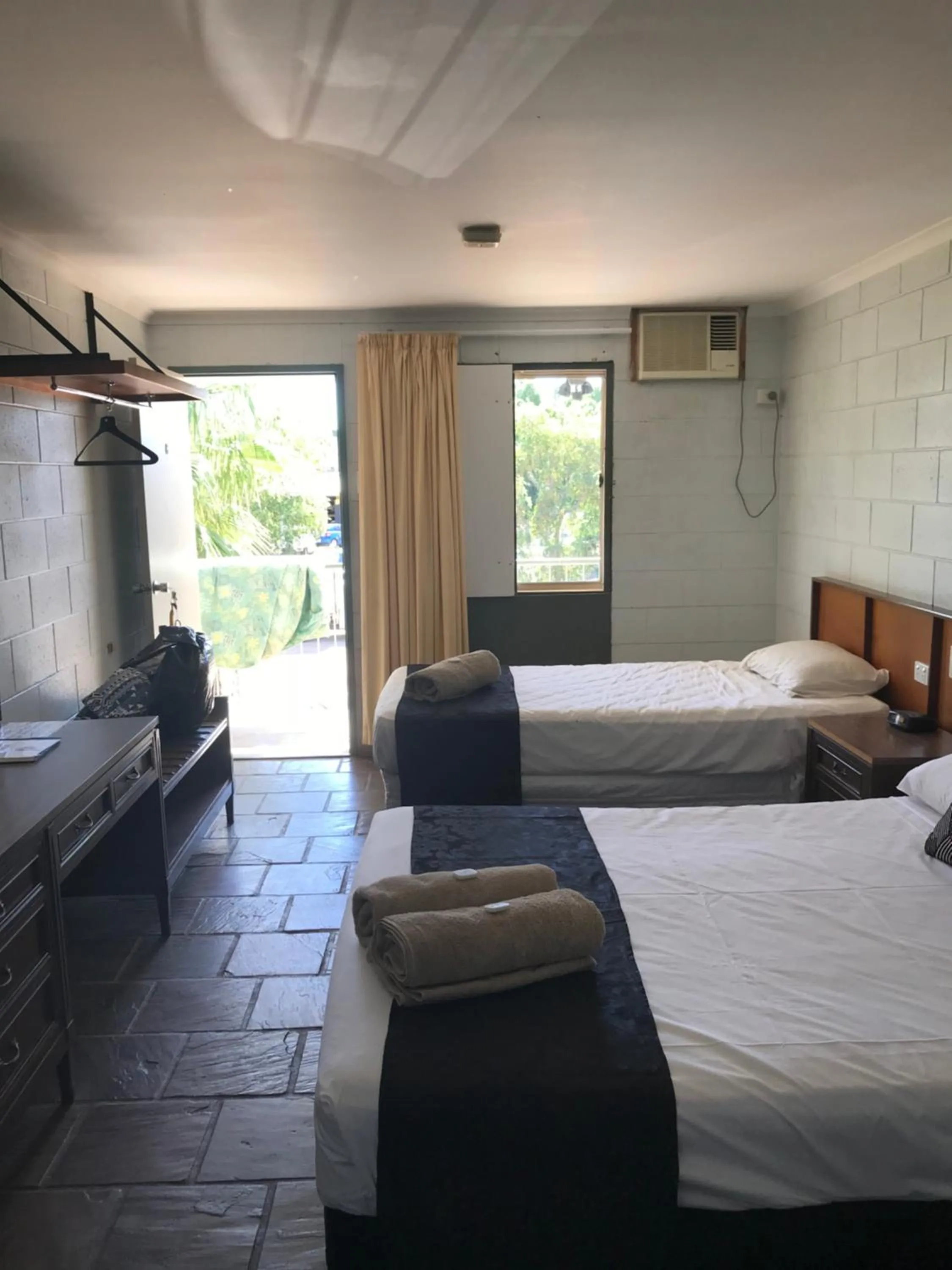 Bed in Longreach Most Central Motel