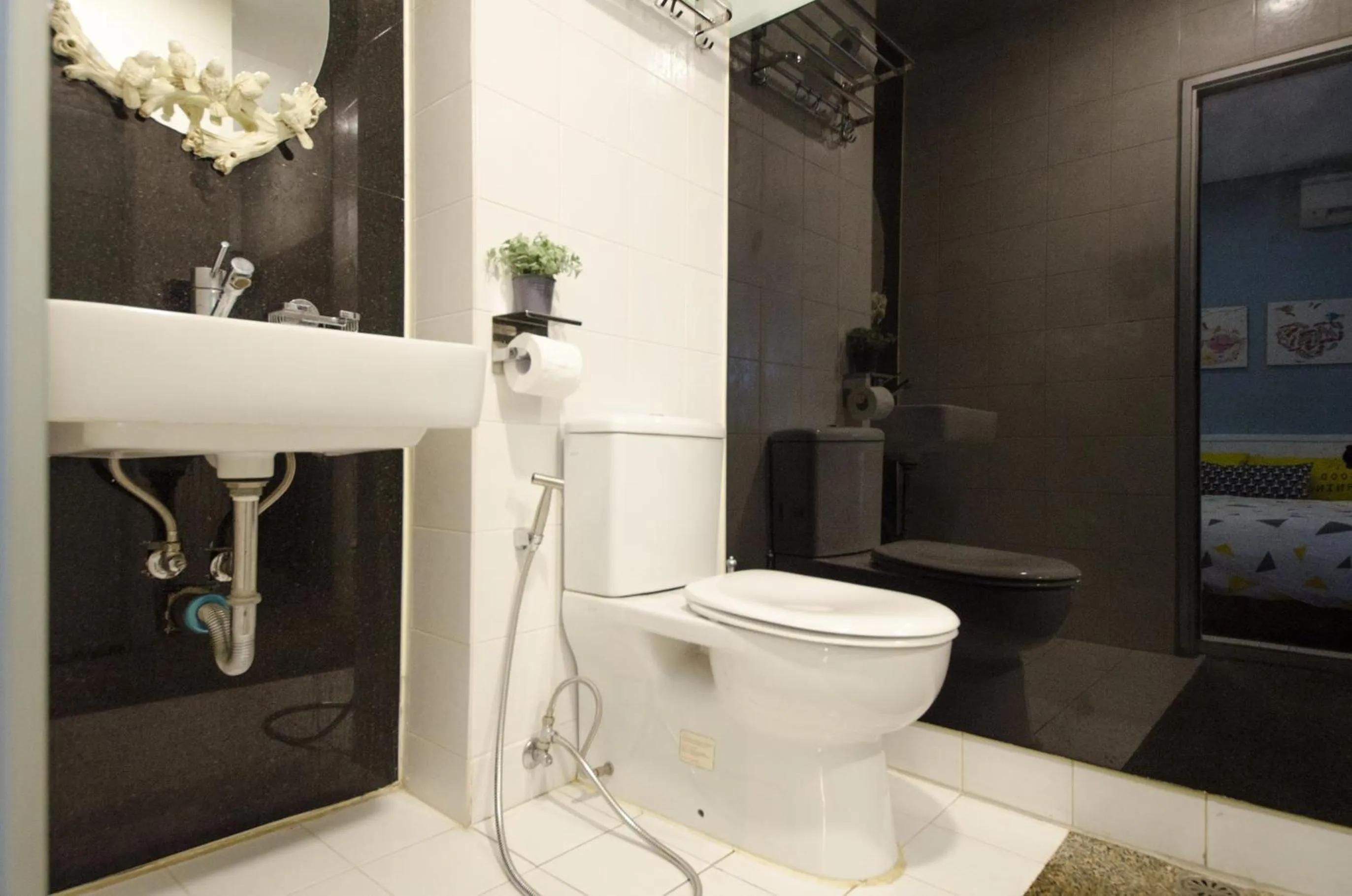 Toilet in Tainan Travel Inn