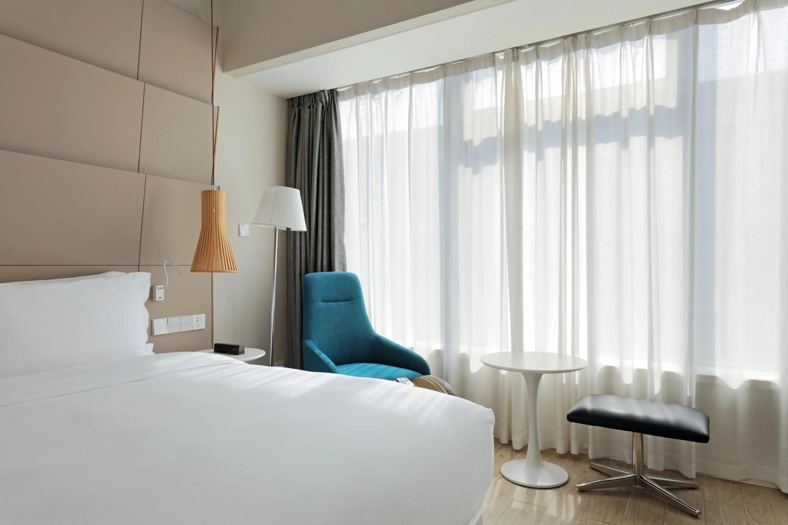 Bed in Haikou Meilan International Airport Hotel