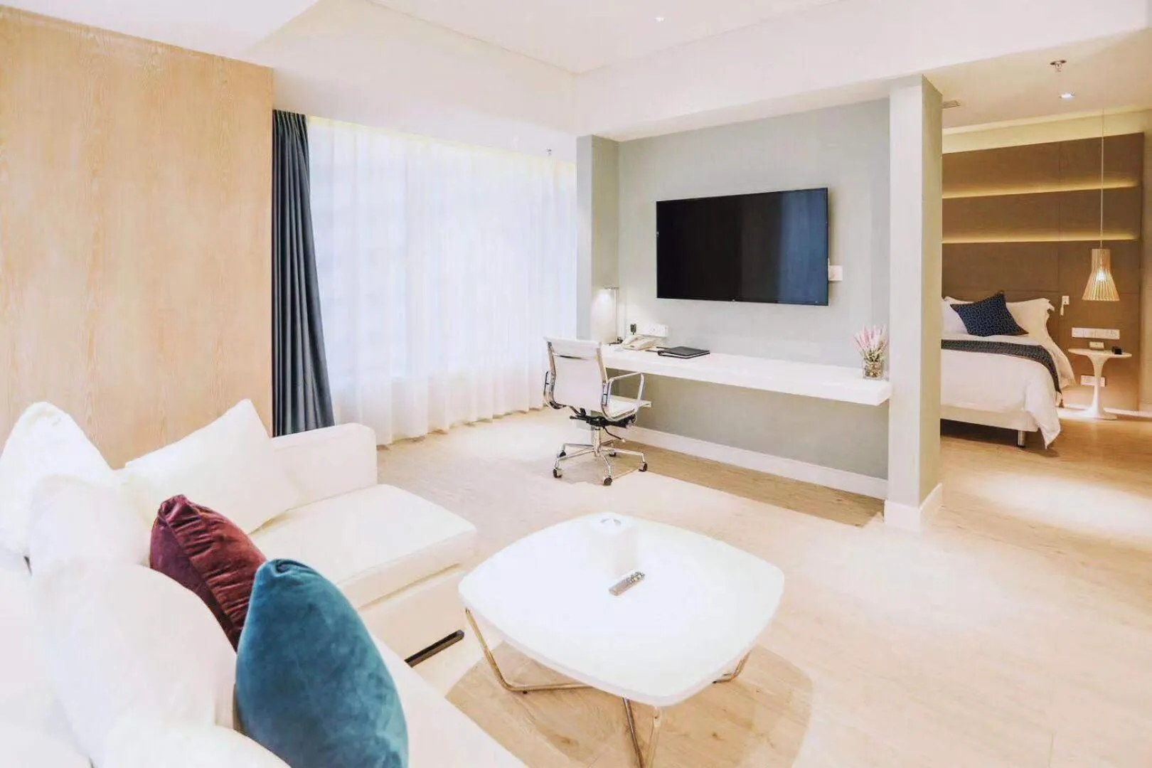 Bed in Haikou Meilan International Airport Hotel