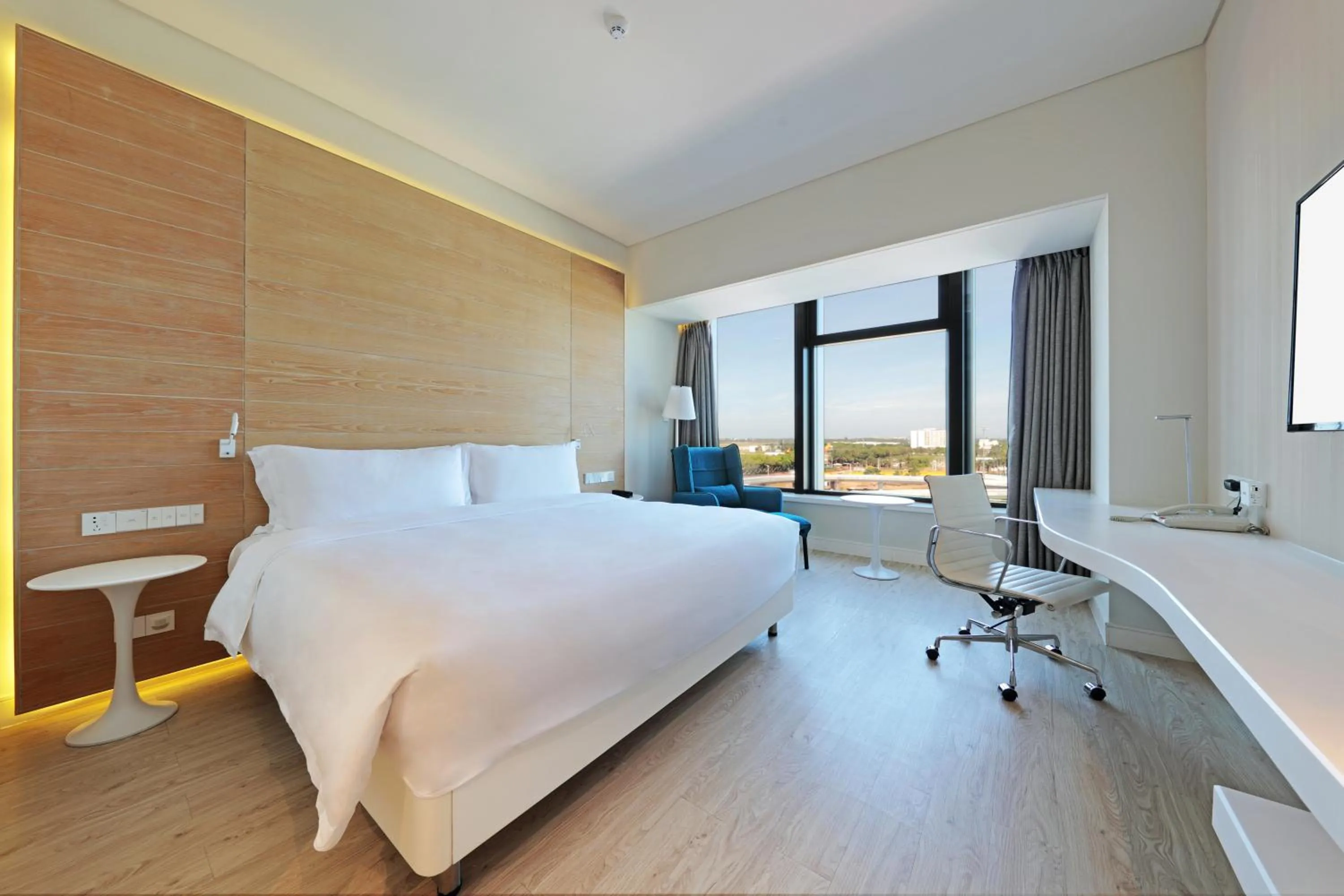 Bed in Haikou Meilan International Airport Hotel