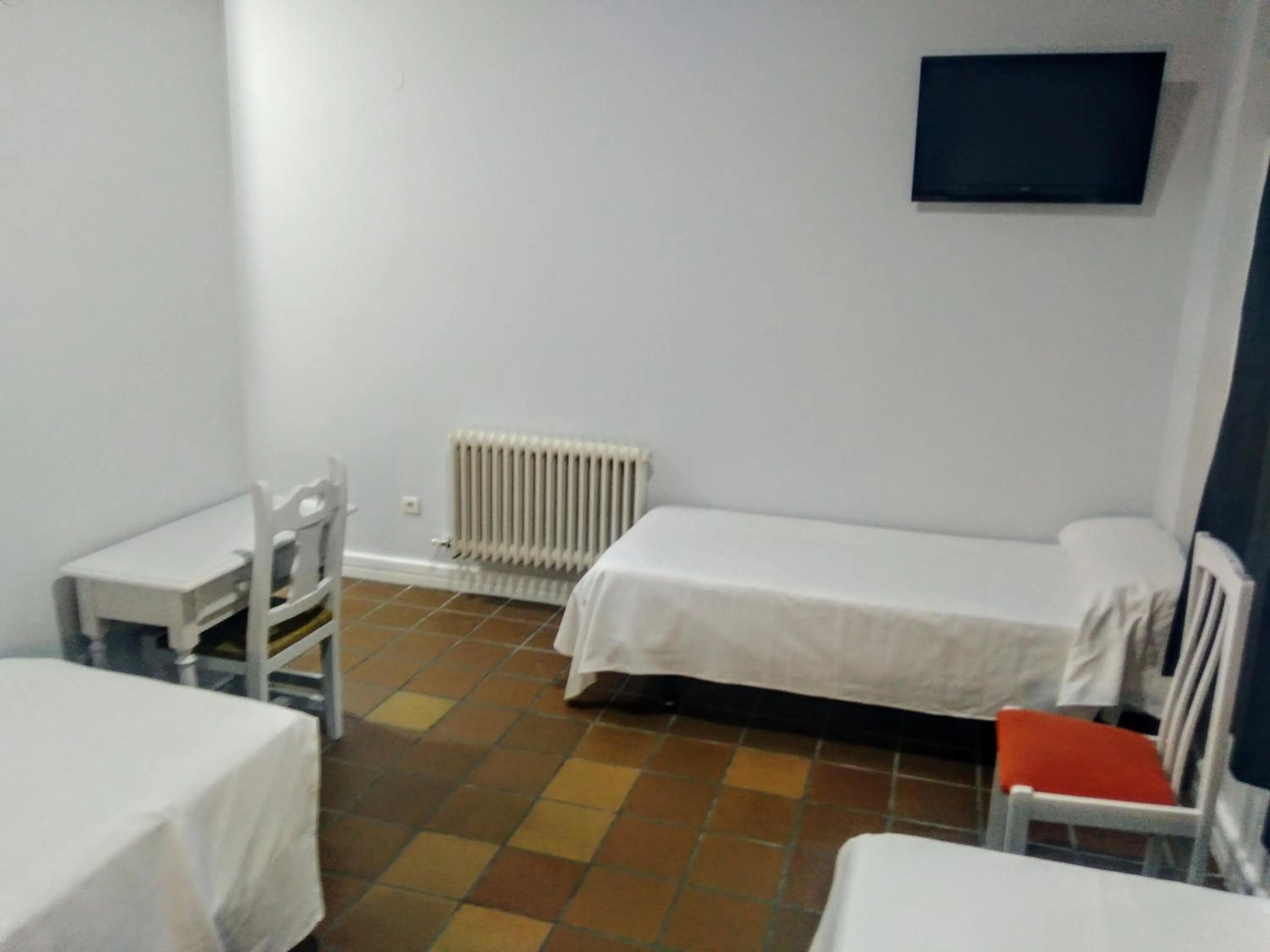 Photo of the whole room, Bed in Hotel Montesol Arttyco