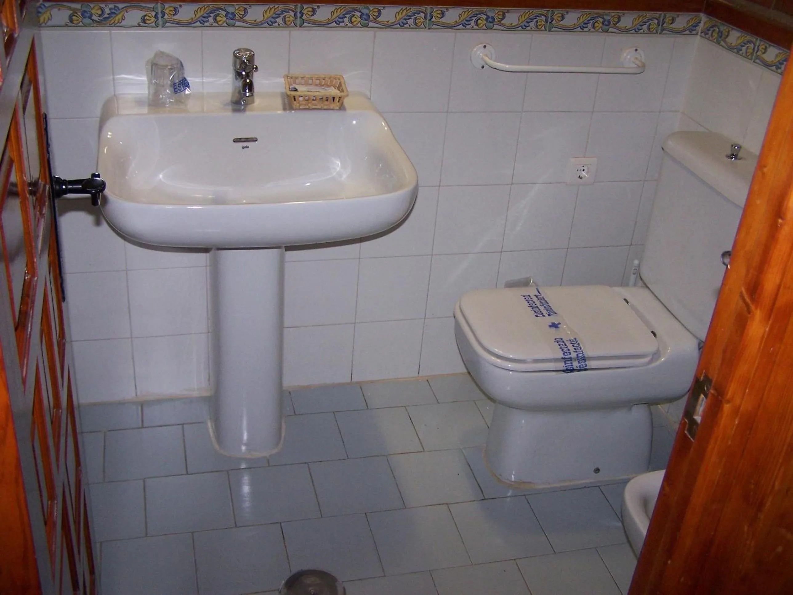 Bathroom in Hotel Montesol Arttyco