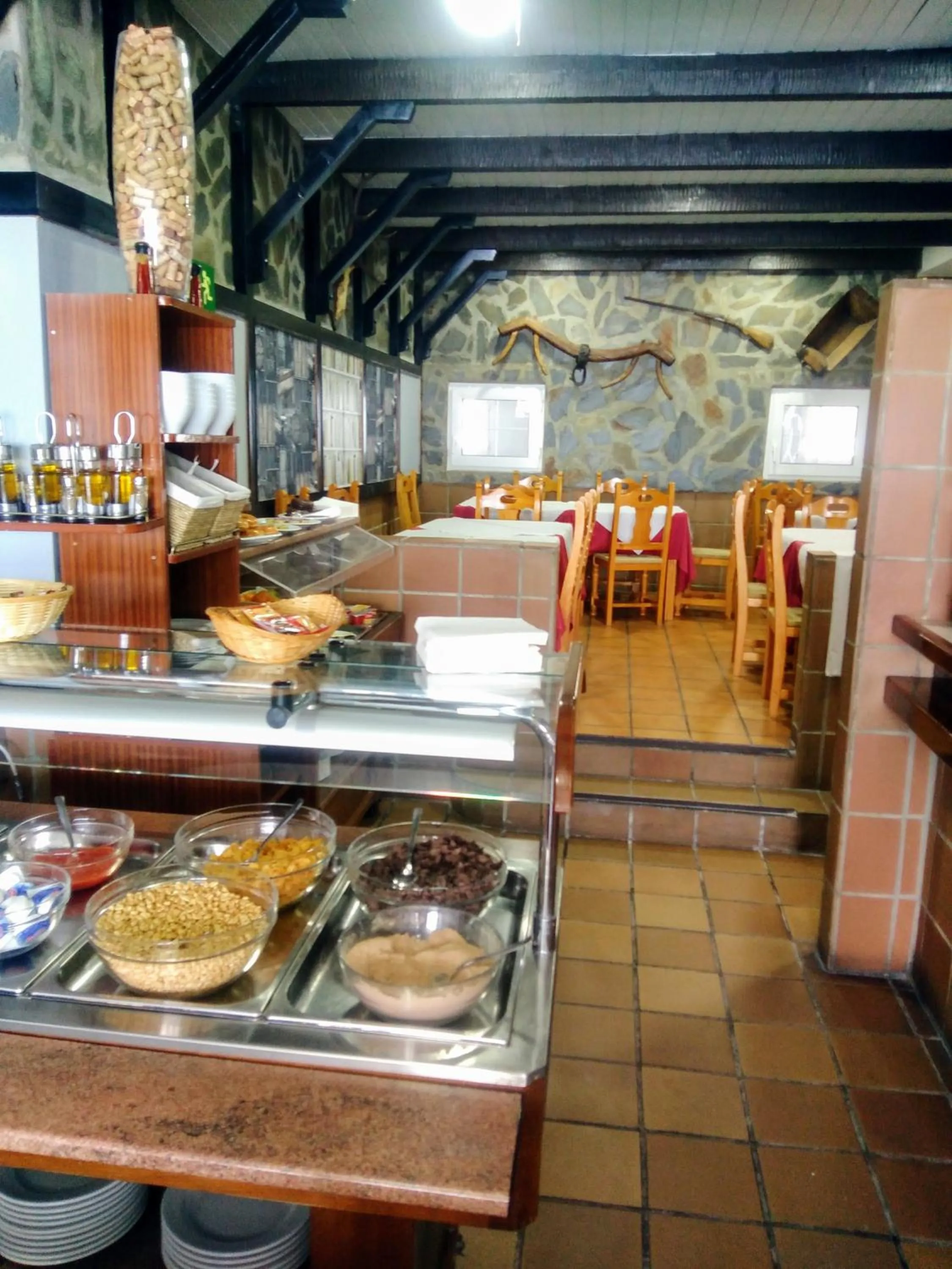 Restaurant/places to eat in Hotel Montesol Arttyco