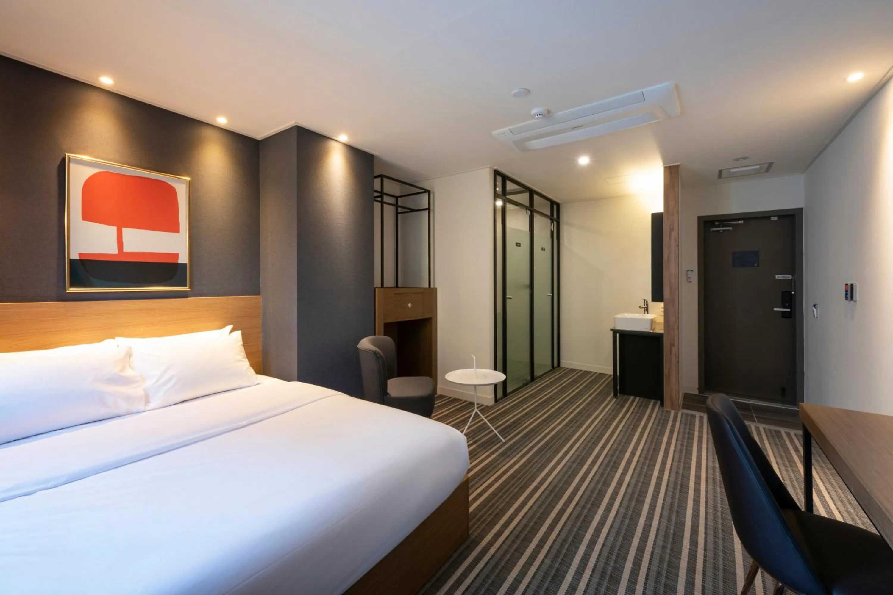 Bed in No. 25 Signature Hotel Daecheong