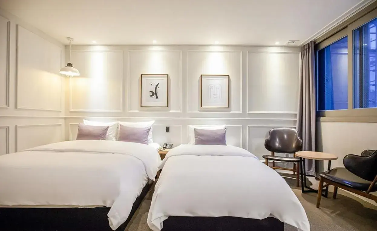 Deluxe Twin Room - single occupancy in No. 25 Signature Hotel Daecheong Deluxe Twin Room - single occupancy in No. 25 Signature Hotel Daecheong