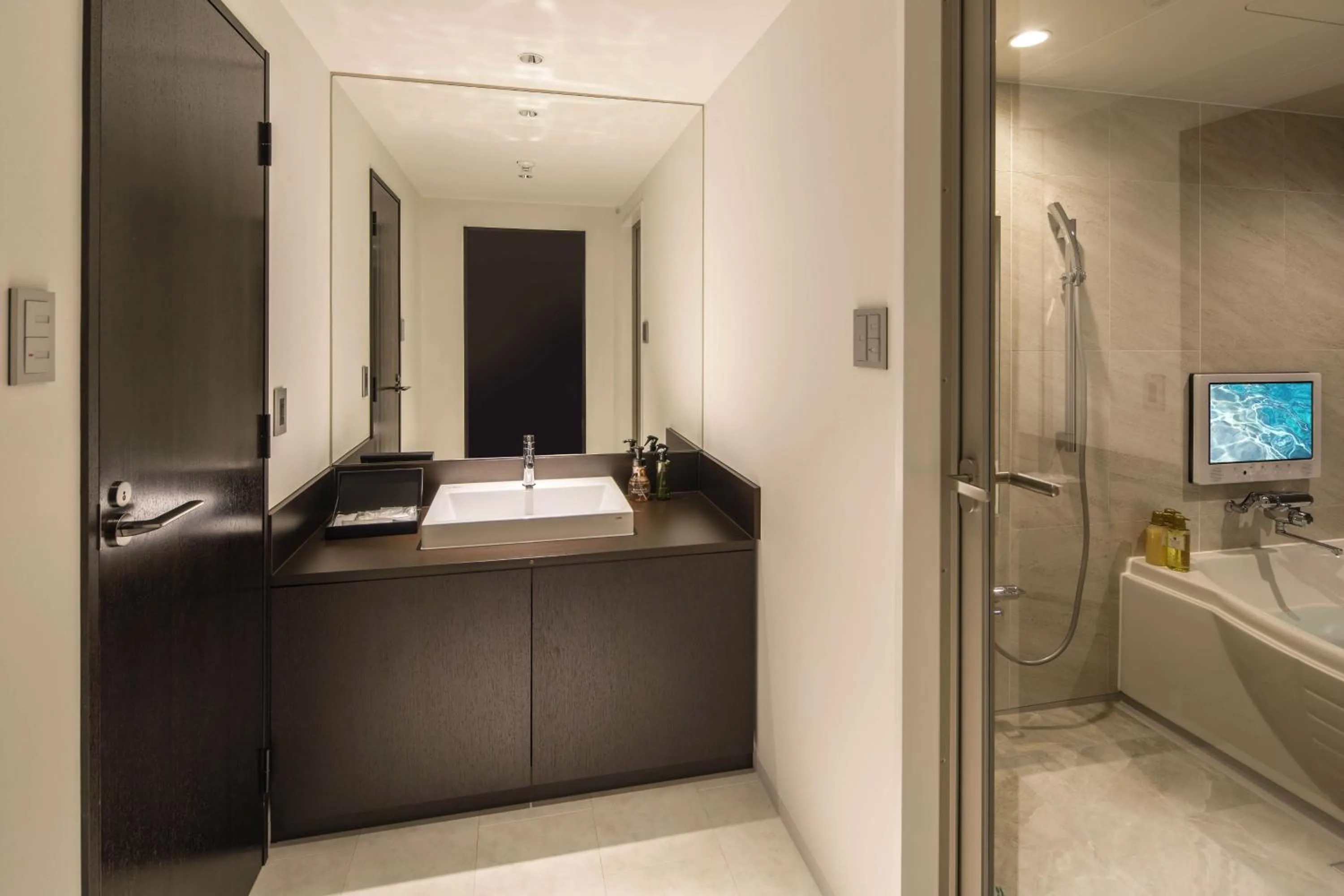 Bathroom, Bed in Hotel THE Grandee Shinsaibashi Namba