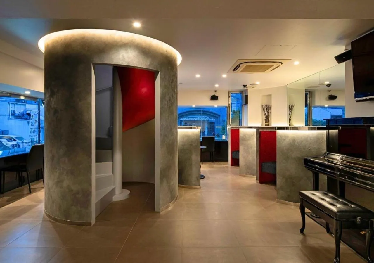 Restaurant/places to eat in Hotel THE Grandee Shinsaibashi Namba